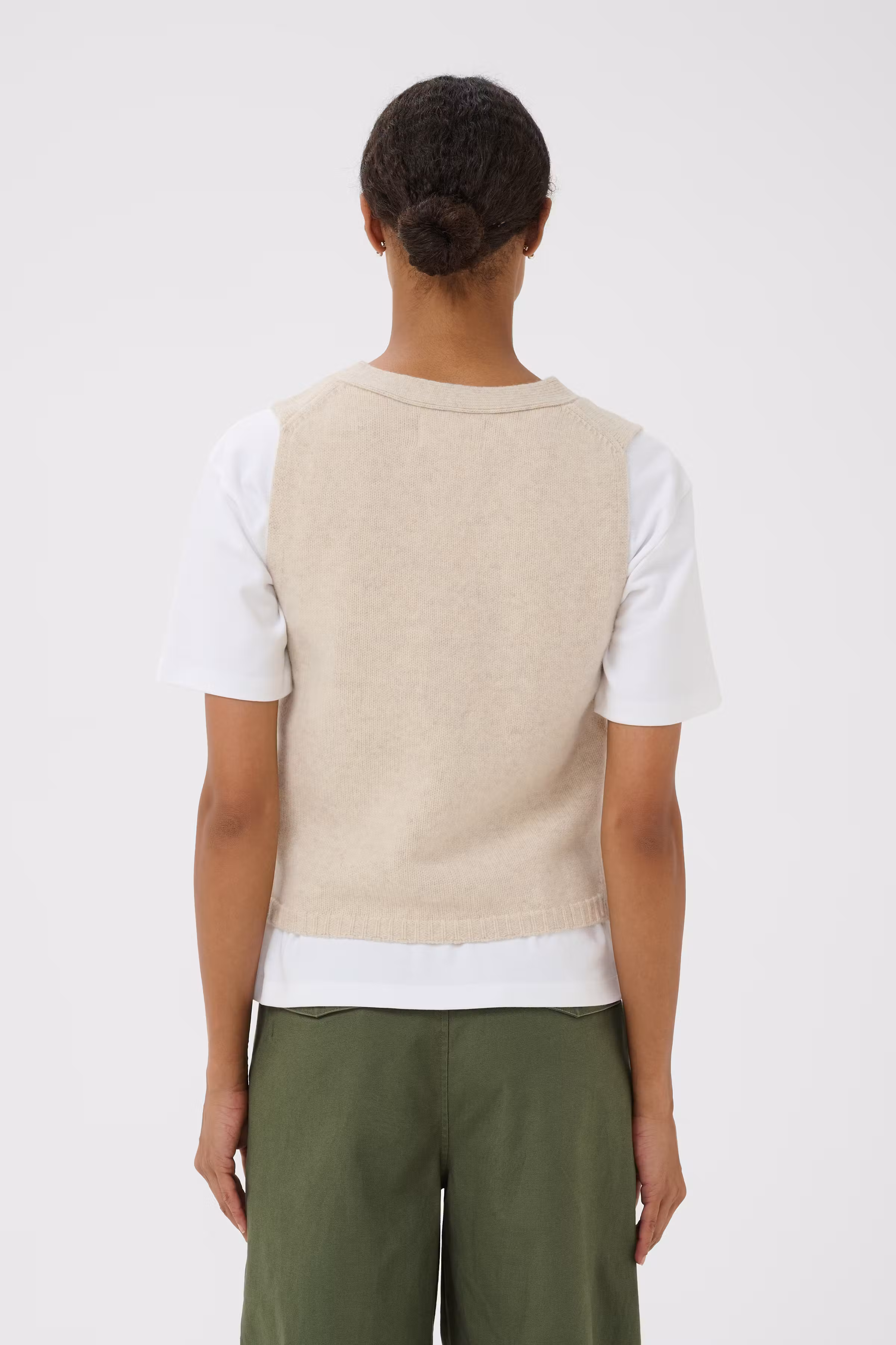 SylvaPW Vest LOOKBOOK BACK 30310052-1304011