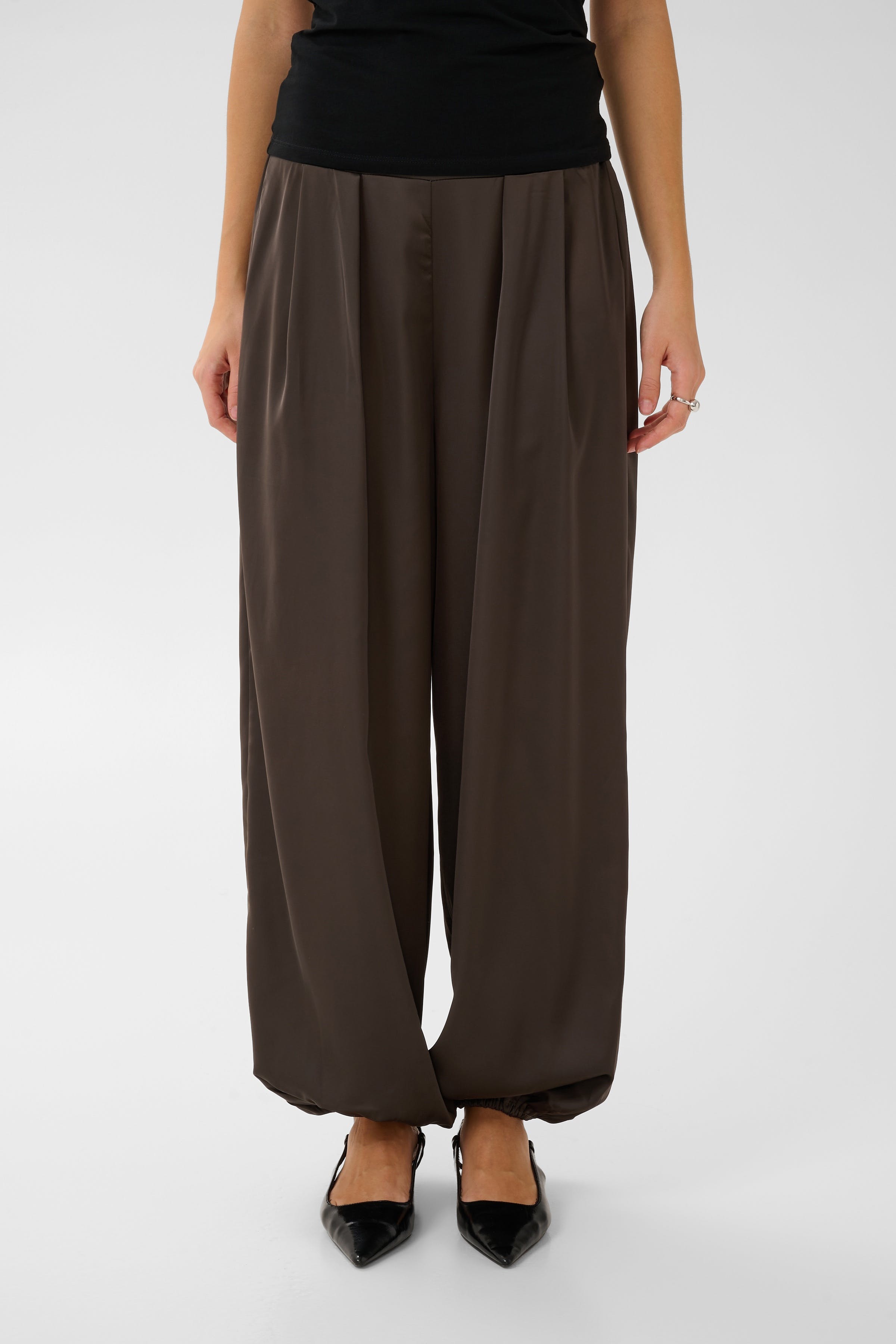 KAfaye Hose LOOKBOOK FRONT 10513193-190915