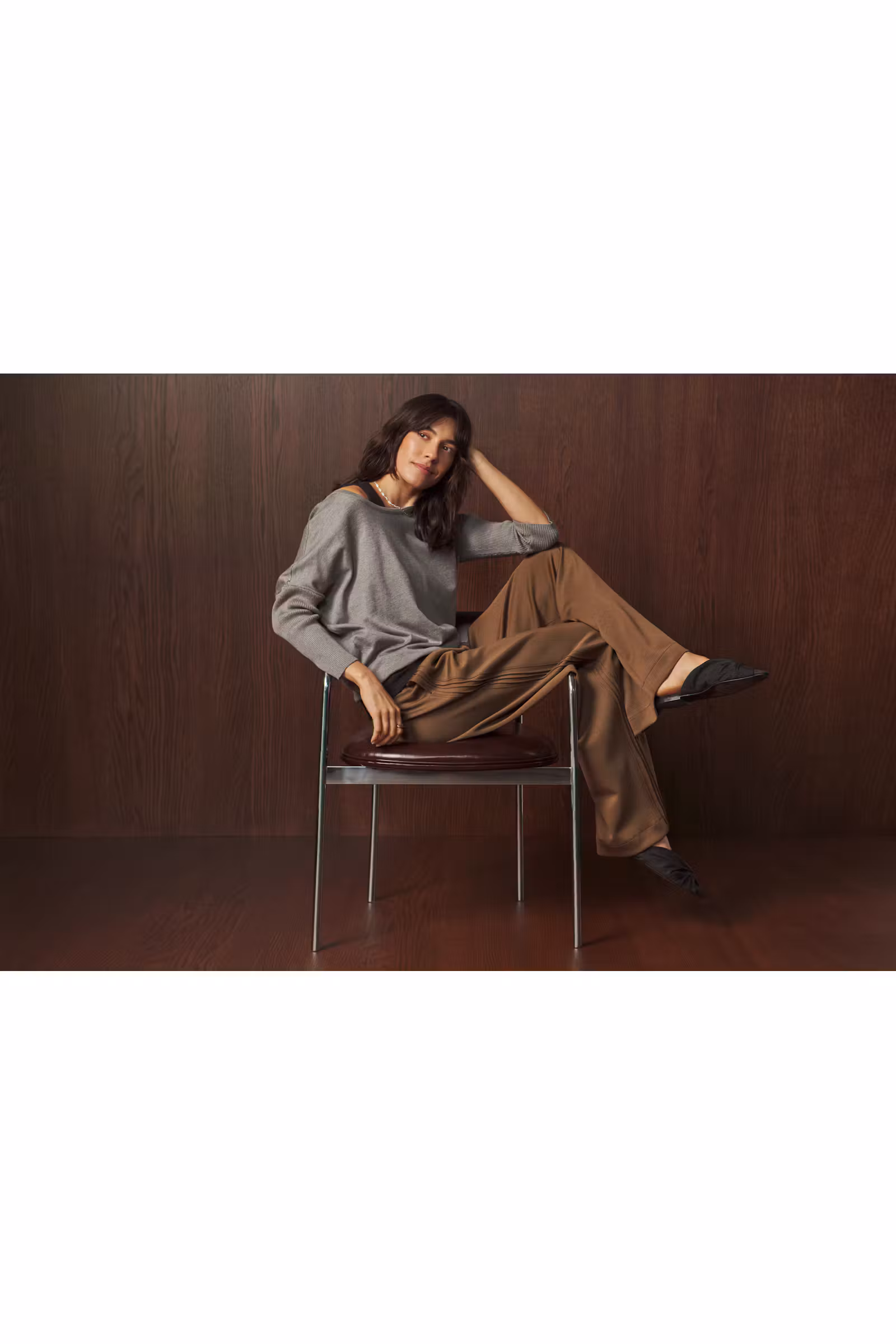 MilaSZ R-Neck Pullover
 LOCATION NONE 30500003-1739141