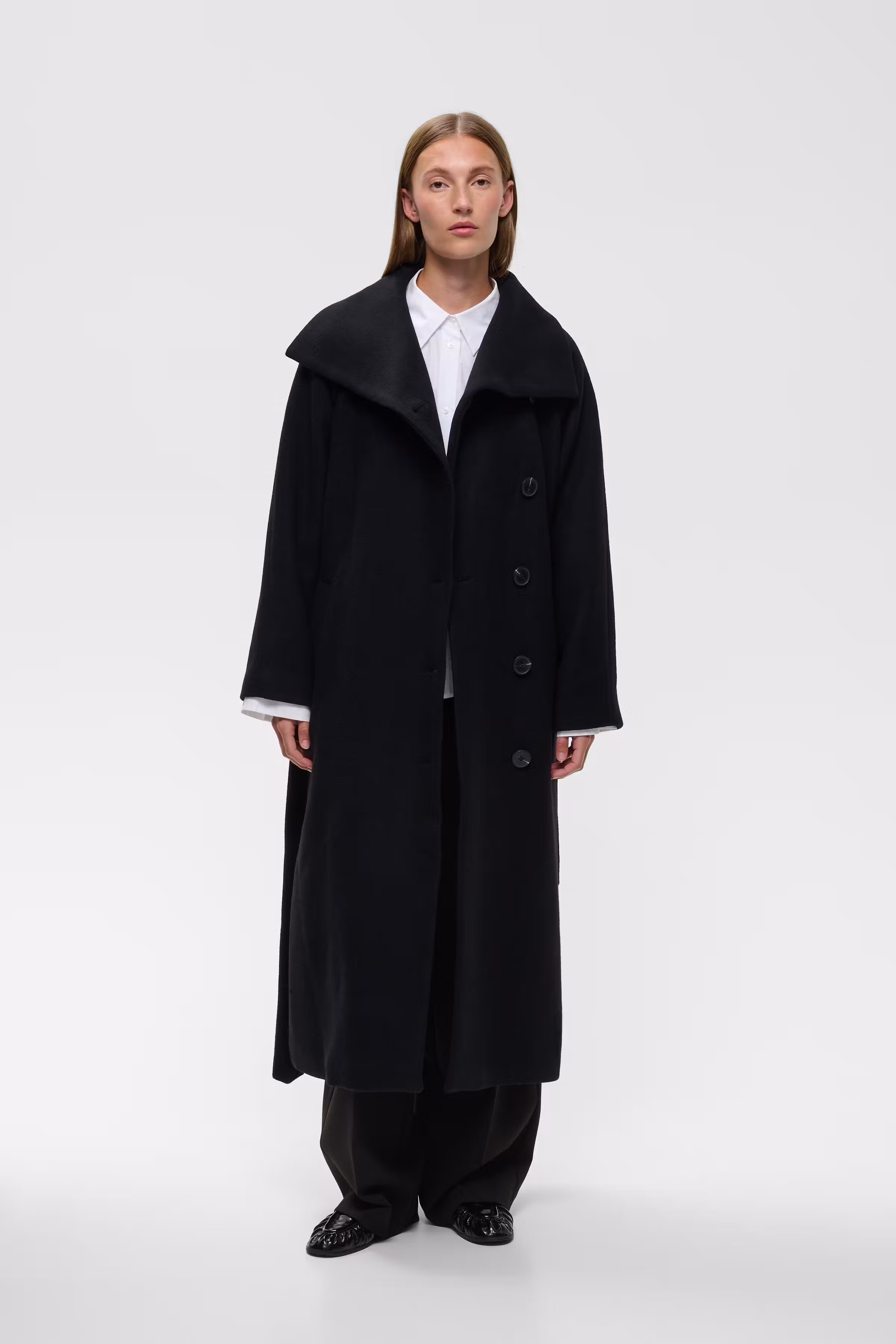 ZORAHIW Collar Mantel LOOKBOOK FRONT 30112646-194008