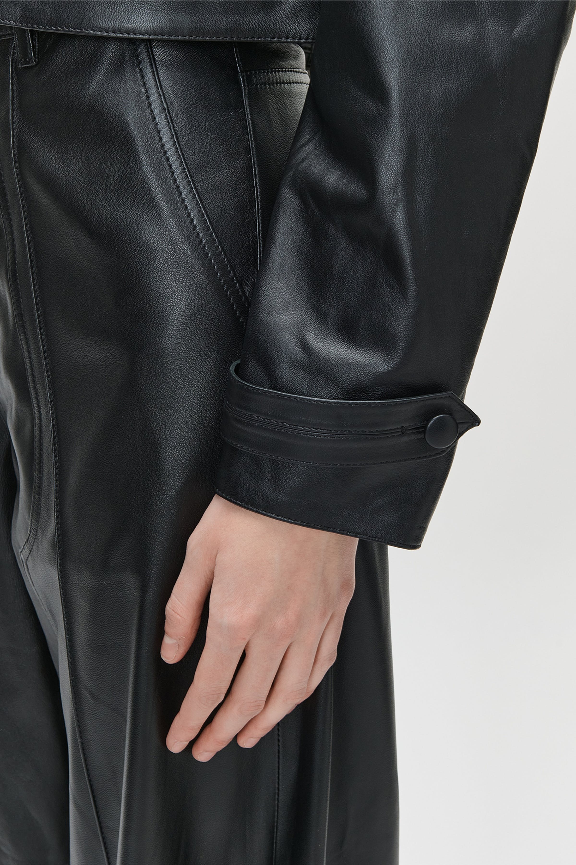 LAUREN JACKE LOOKBOOK DETAIL 30600690-BK999