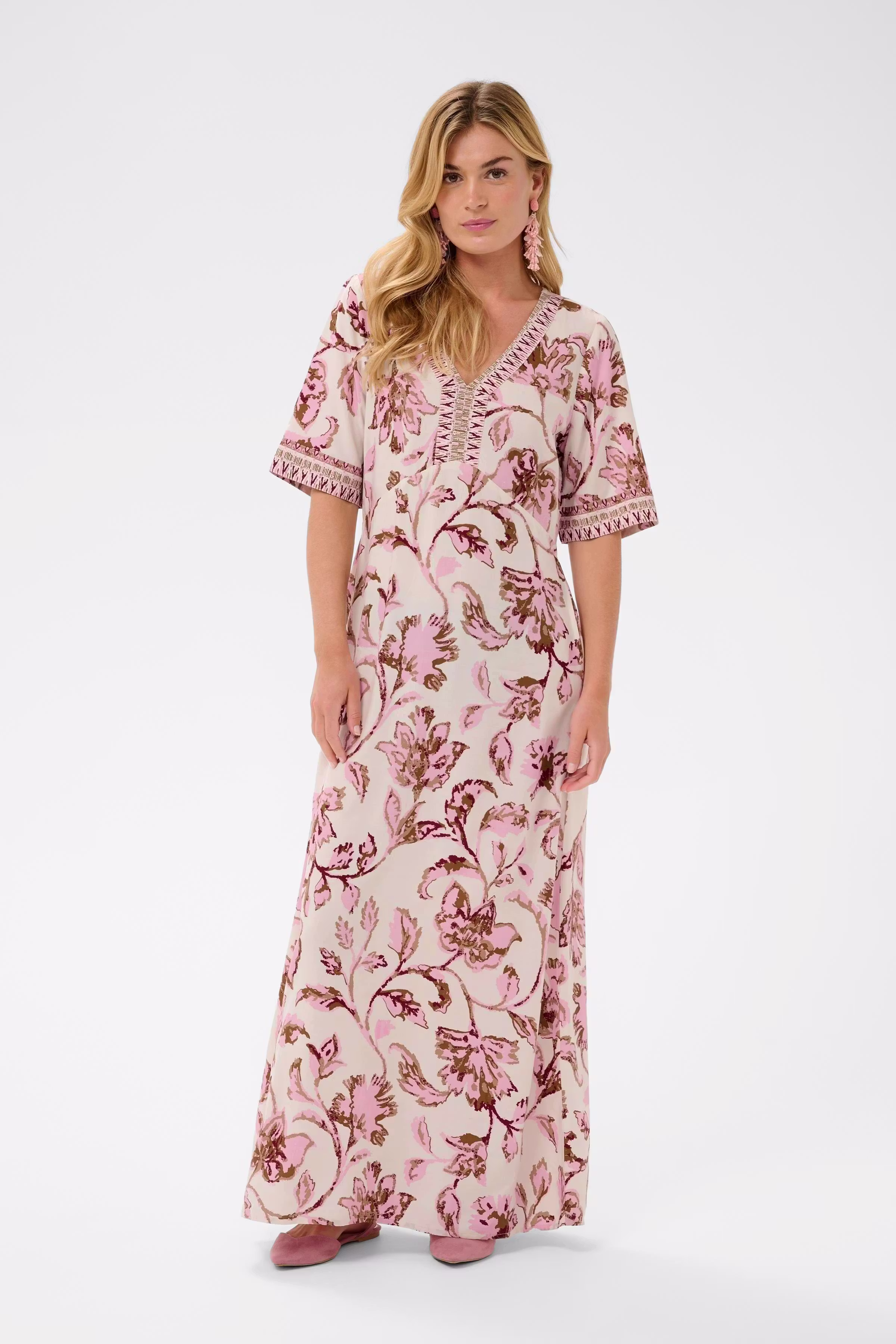 CRTiah Kleid LOOKBOOK FRONT 10614884-109215