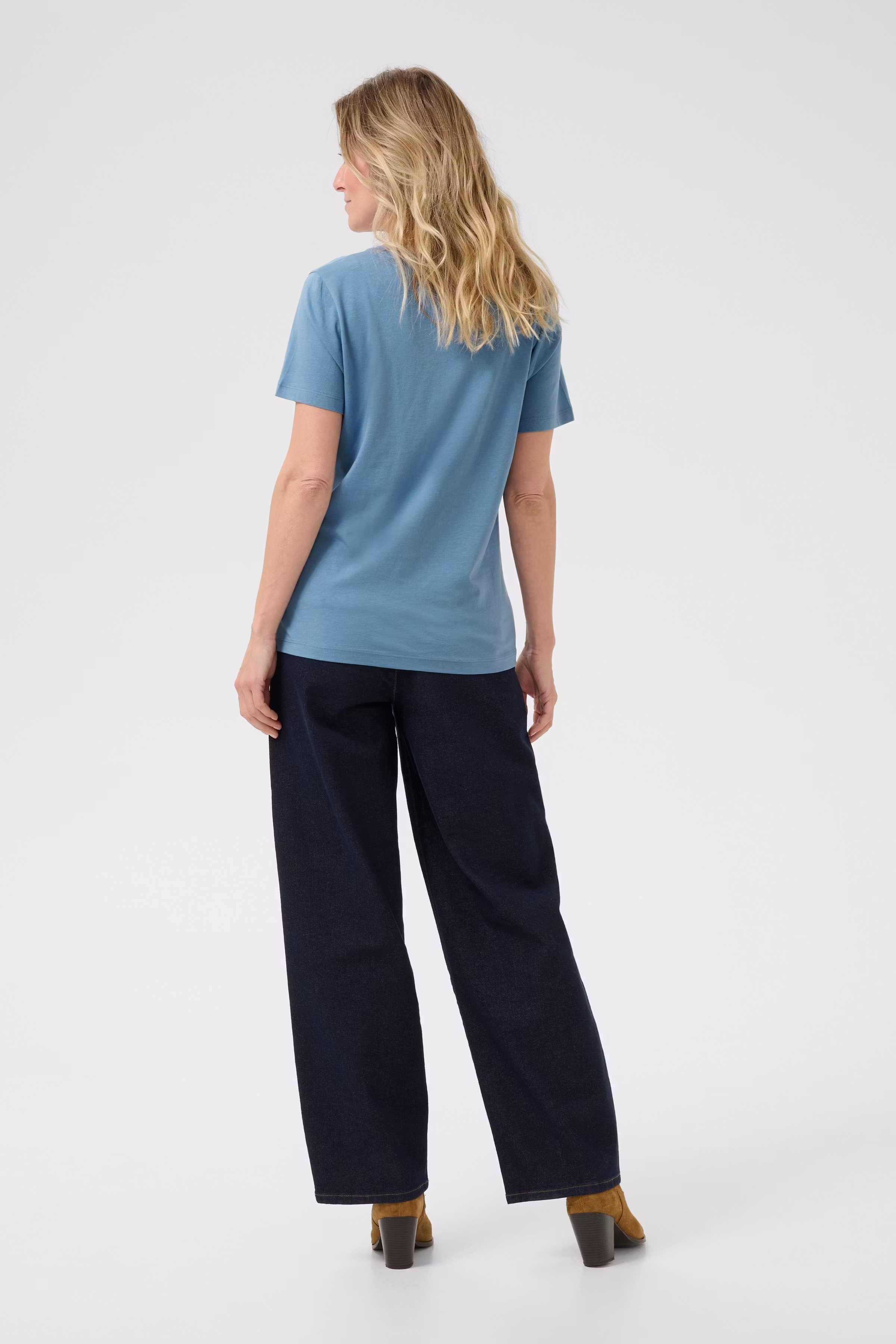 Naia T-shirt LOOKBOOK BACK 10604508-174023