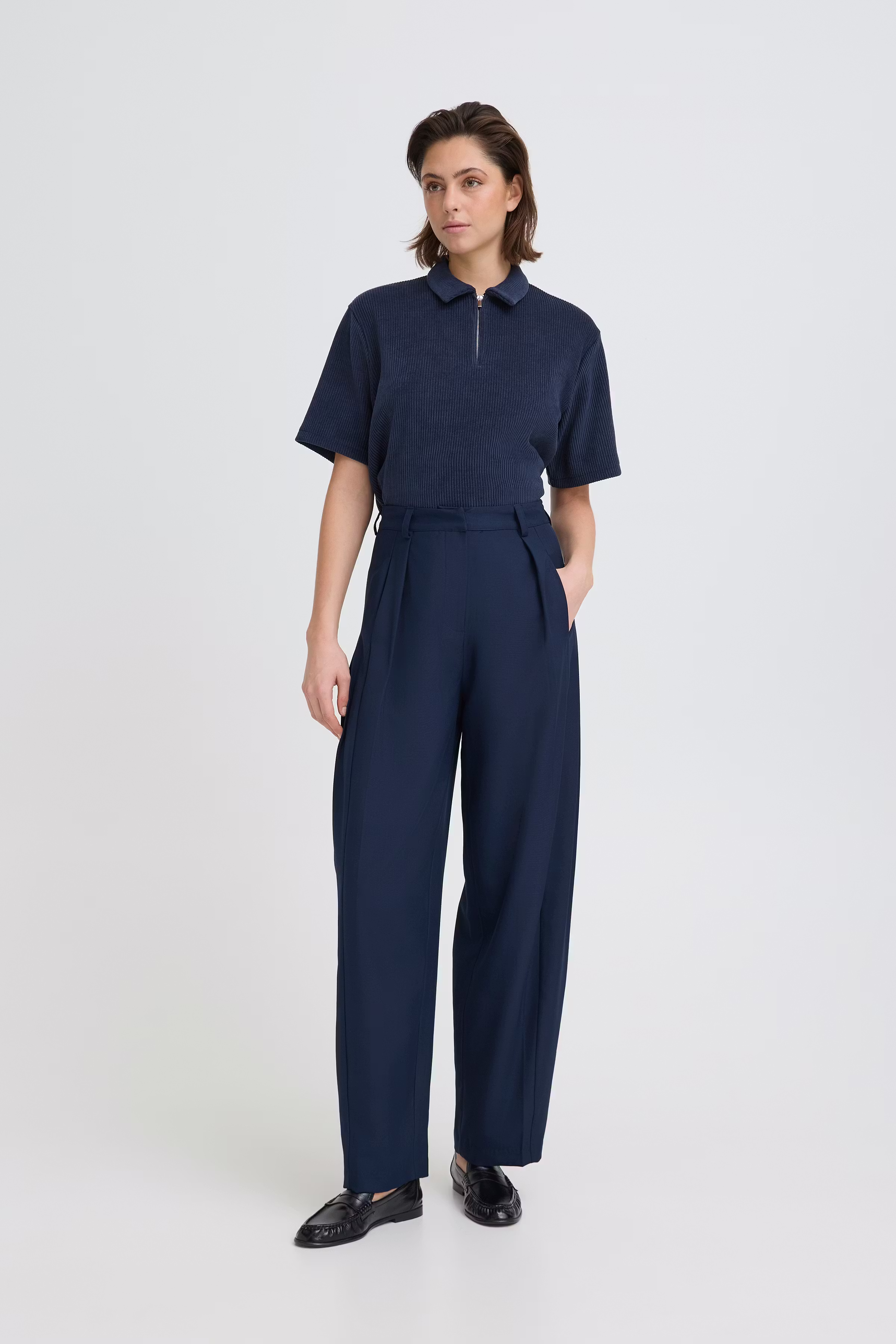 IHERINA Trousers LOOKBOOK FRONT 20125031-194013