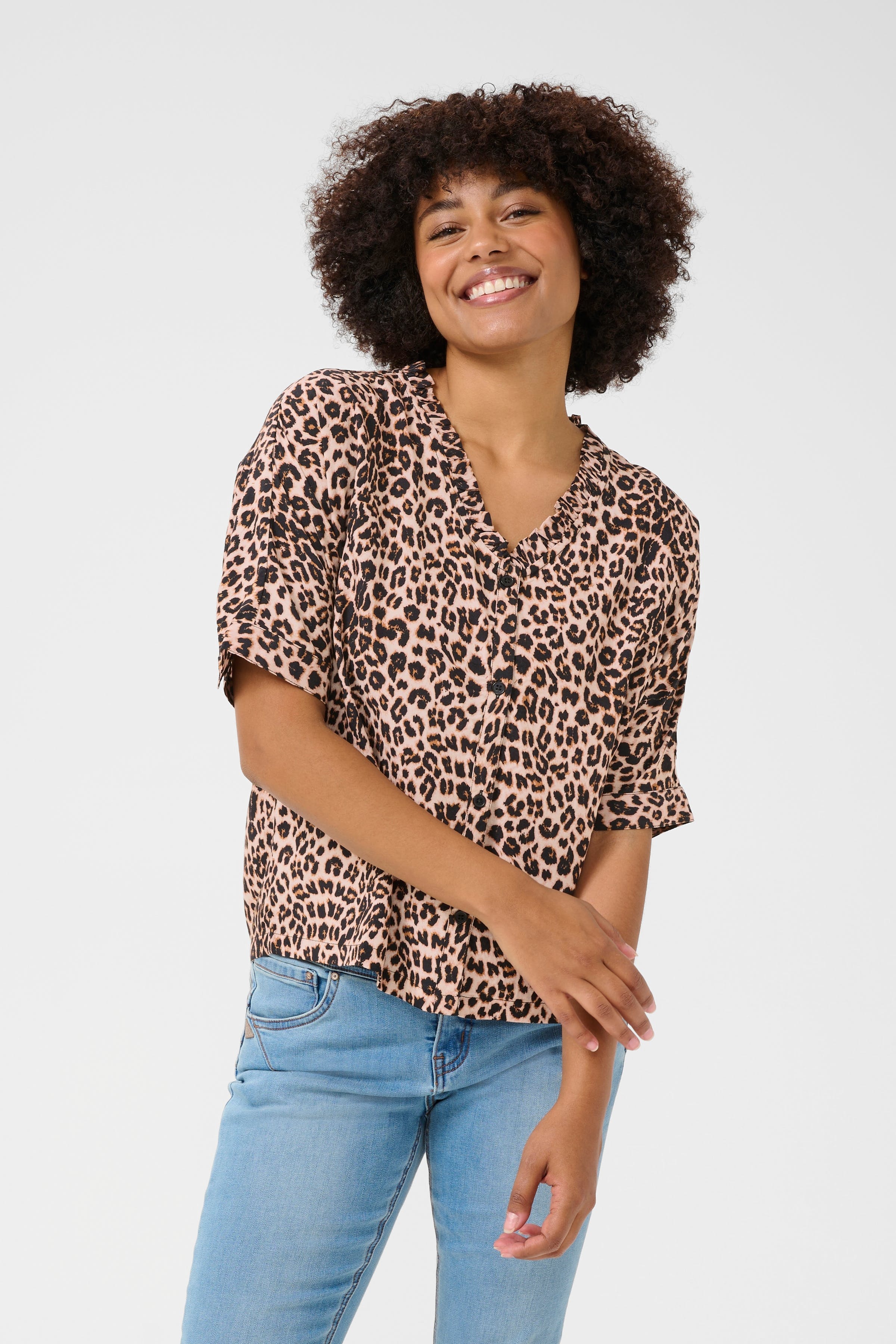 CRTiah Shirt LOOKBOOK FRONT 10611286-103779