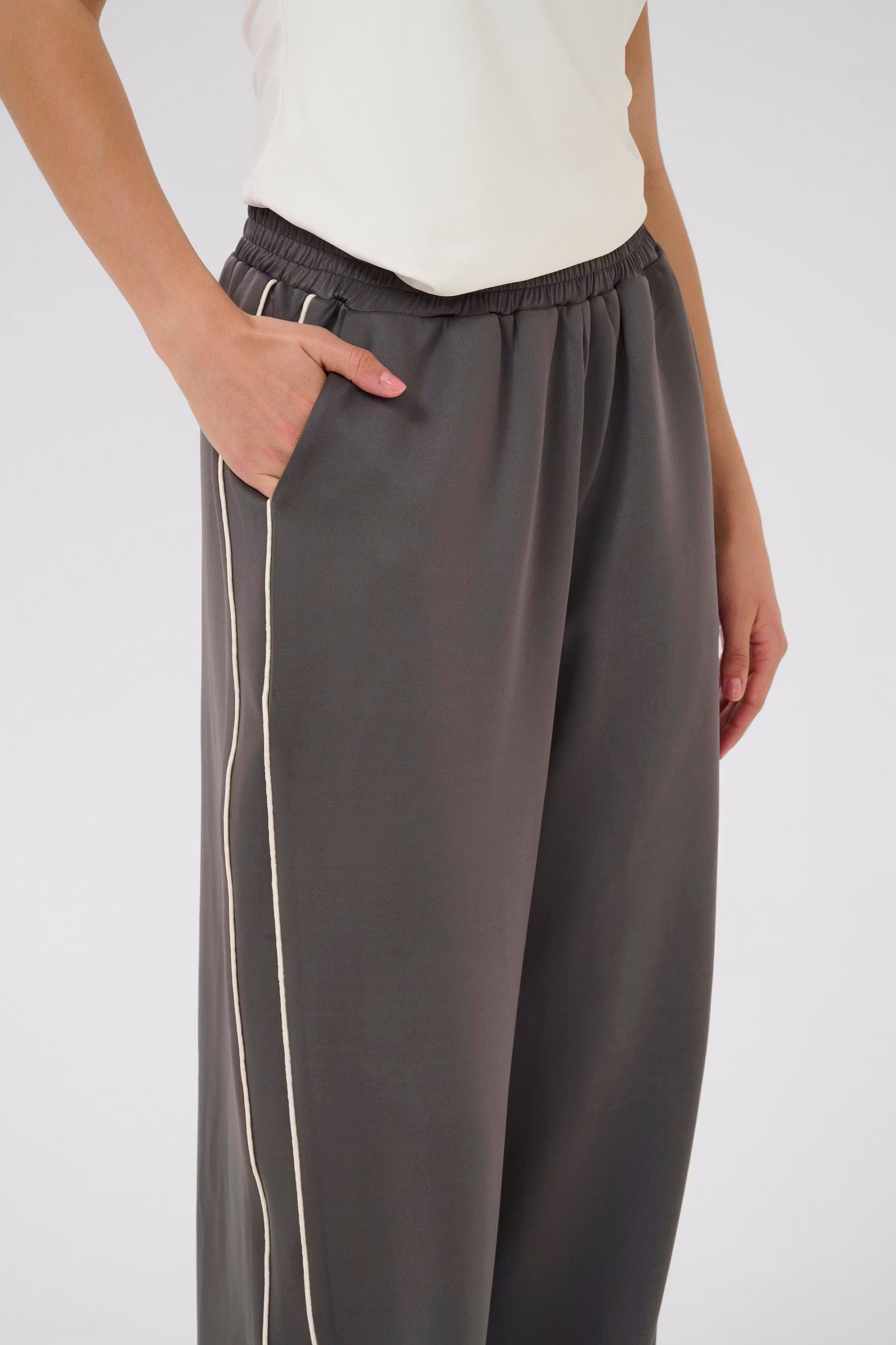 KAcory Hose LOOKBOOK DETAIL 10510591-106705