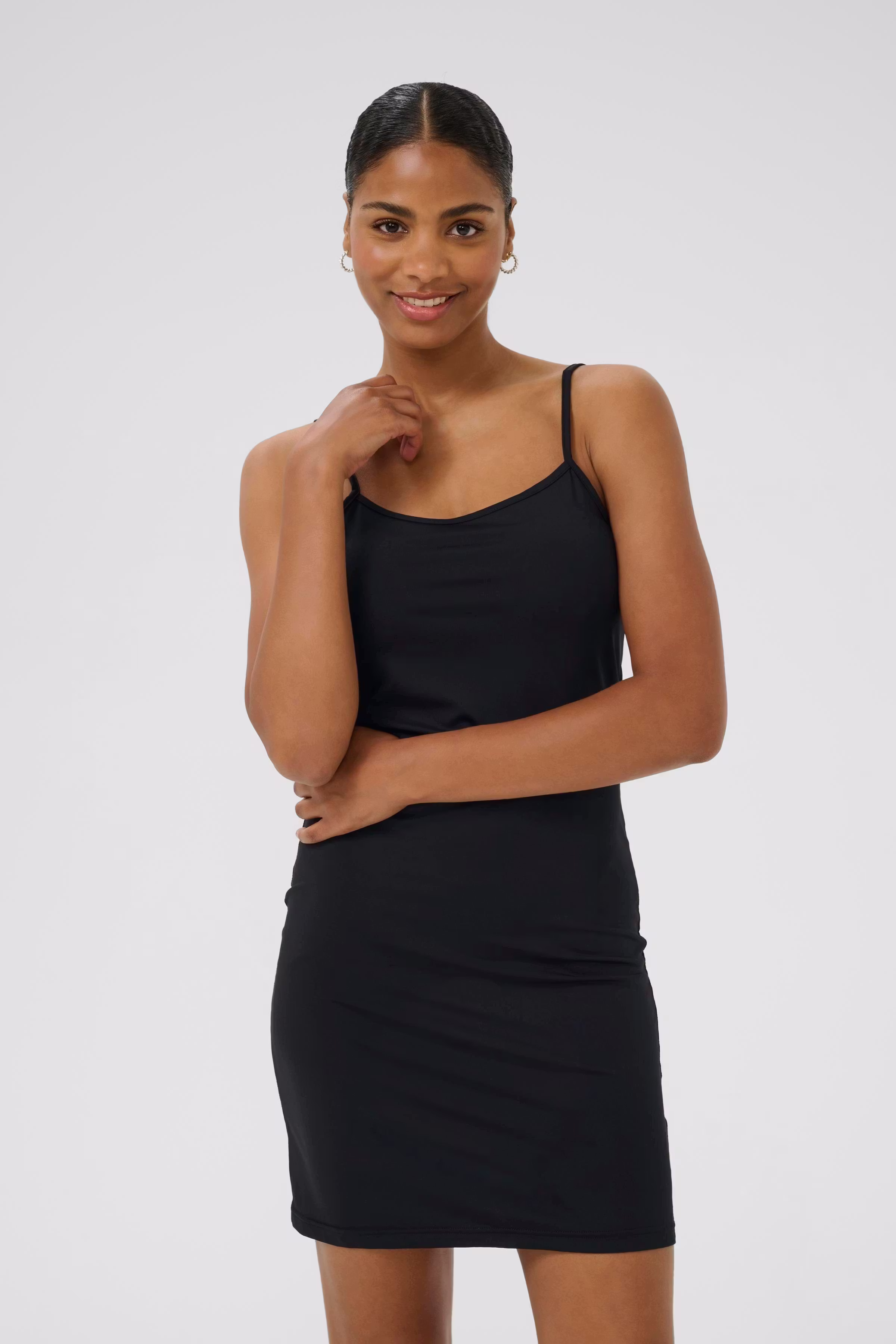 KAarina Dress LOOKBOOK FRONT 10510690-100121