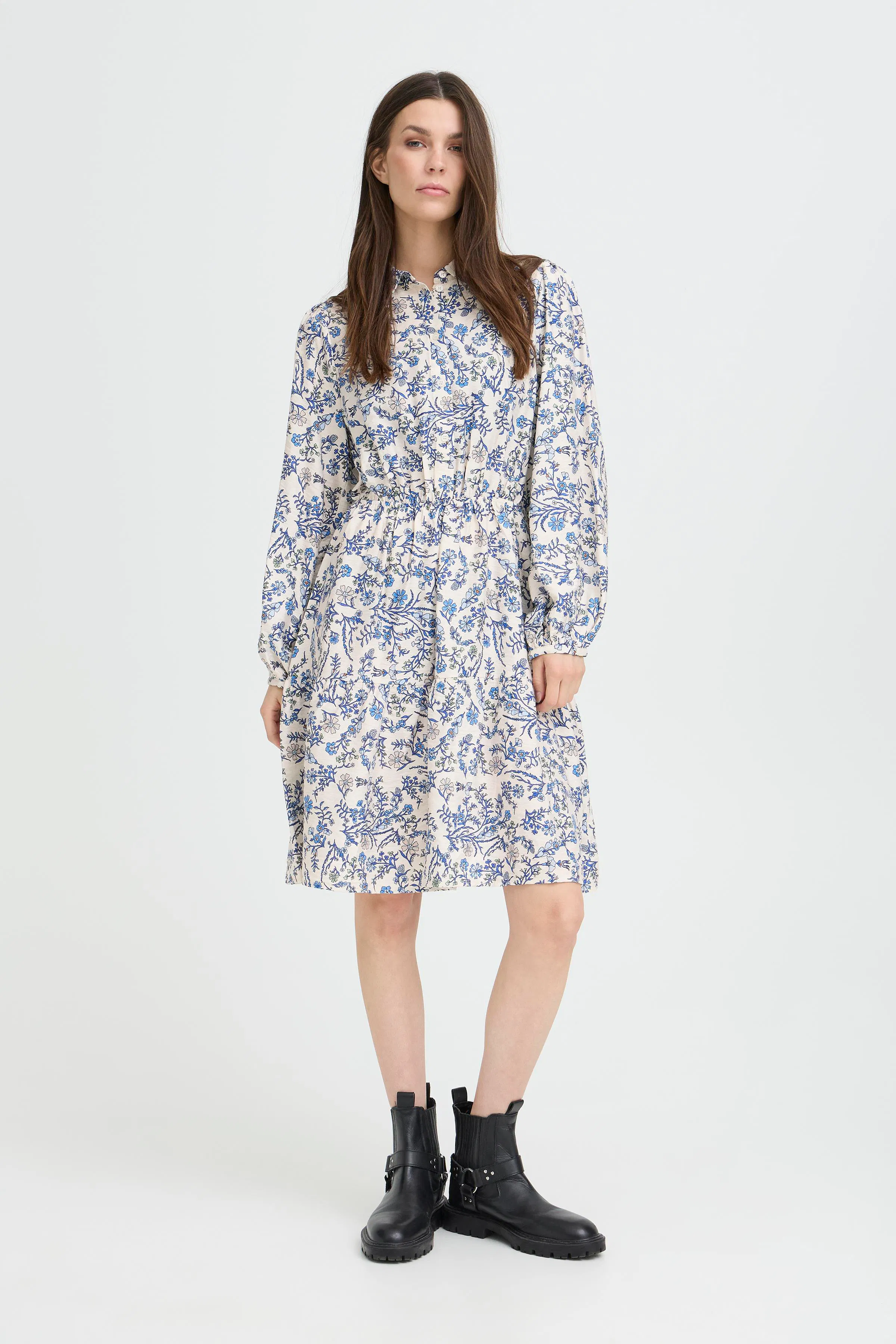 PZABRINA Kjole LOOKBOOK FRONT 50210319-164020