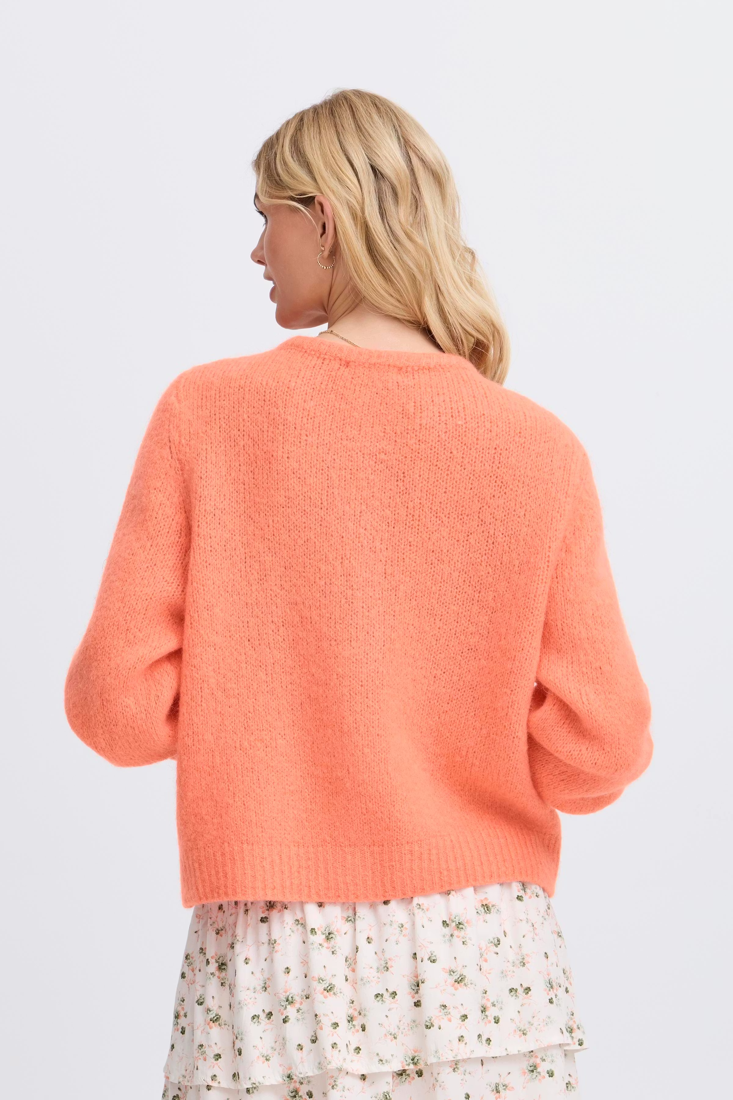 SBGULVIG Cardigan LOOKBOOK BACK 22100655-151530