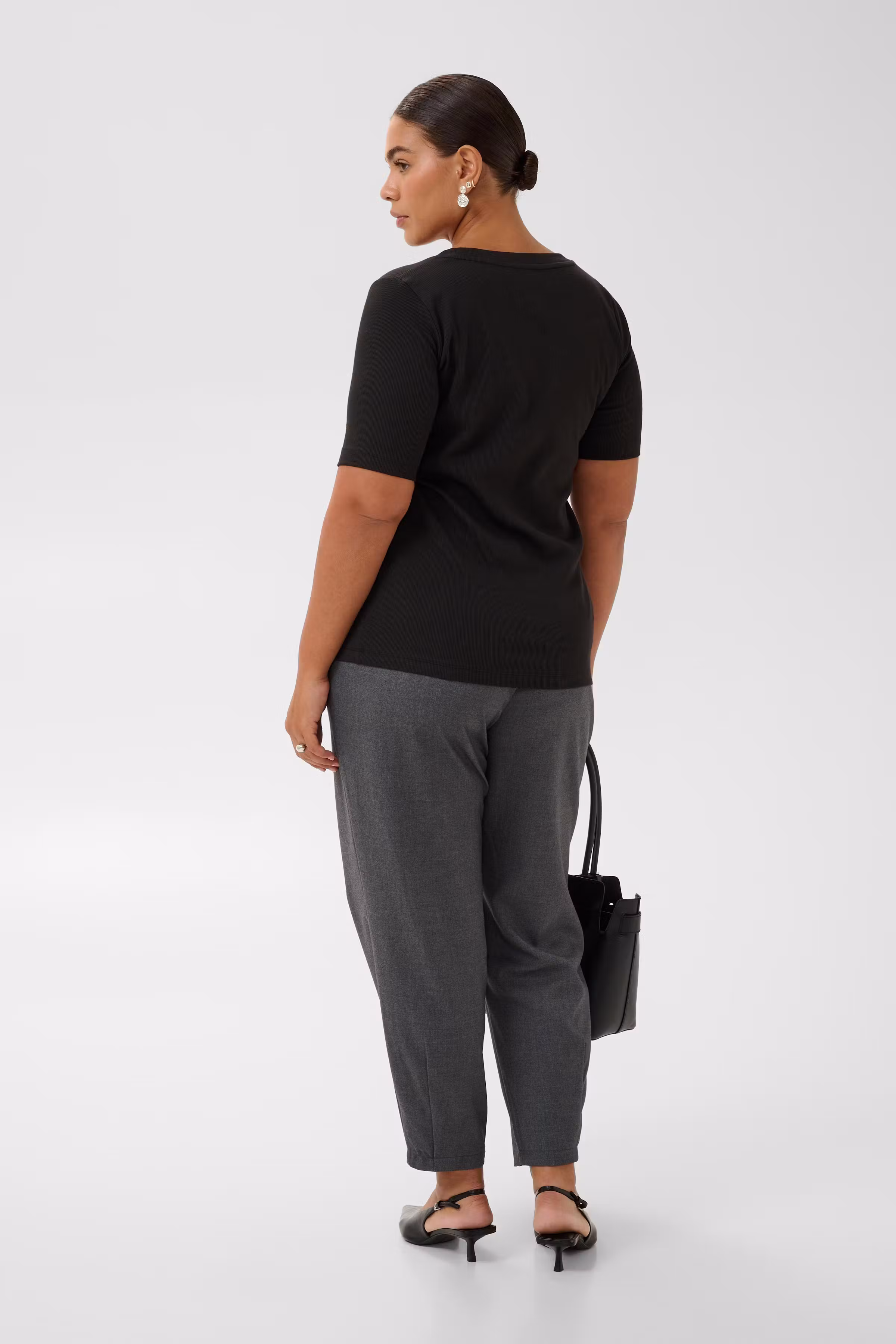KCcarina T-shirt LOOKBOOK BACK 10581627-100121