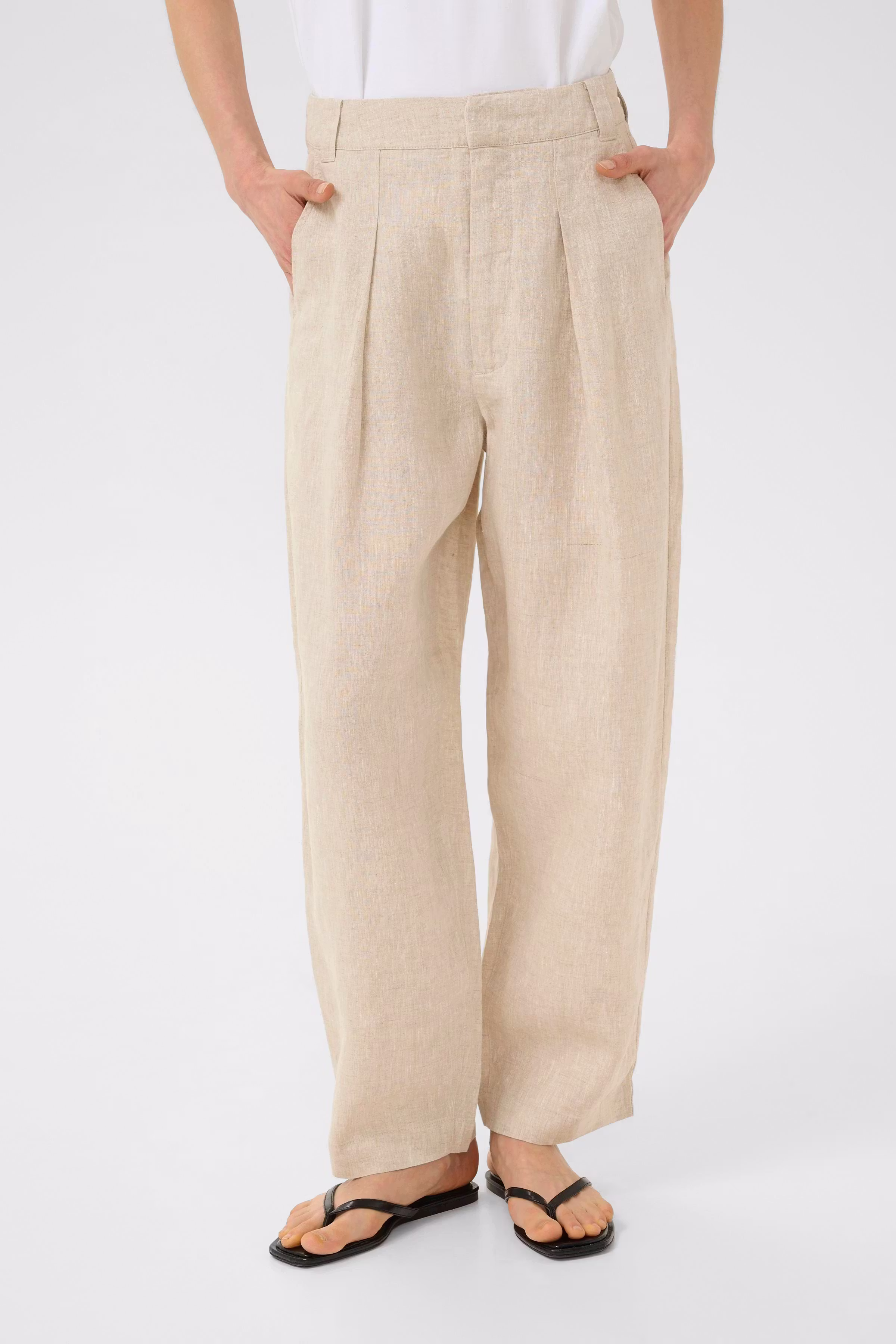 DallyIW Trousers LOOKBOOK FRONT 30110722-130403