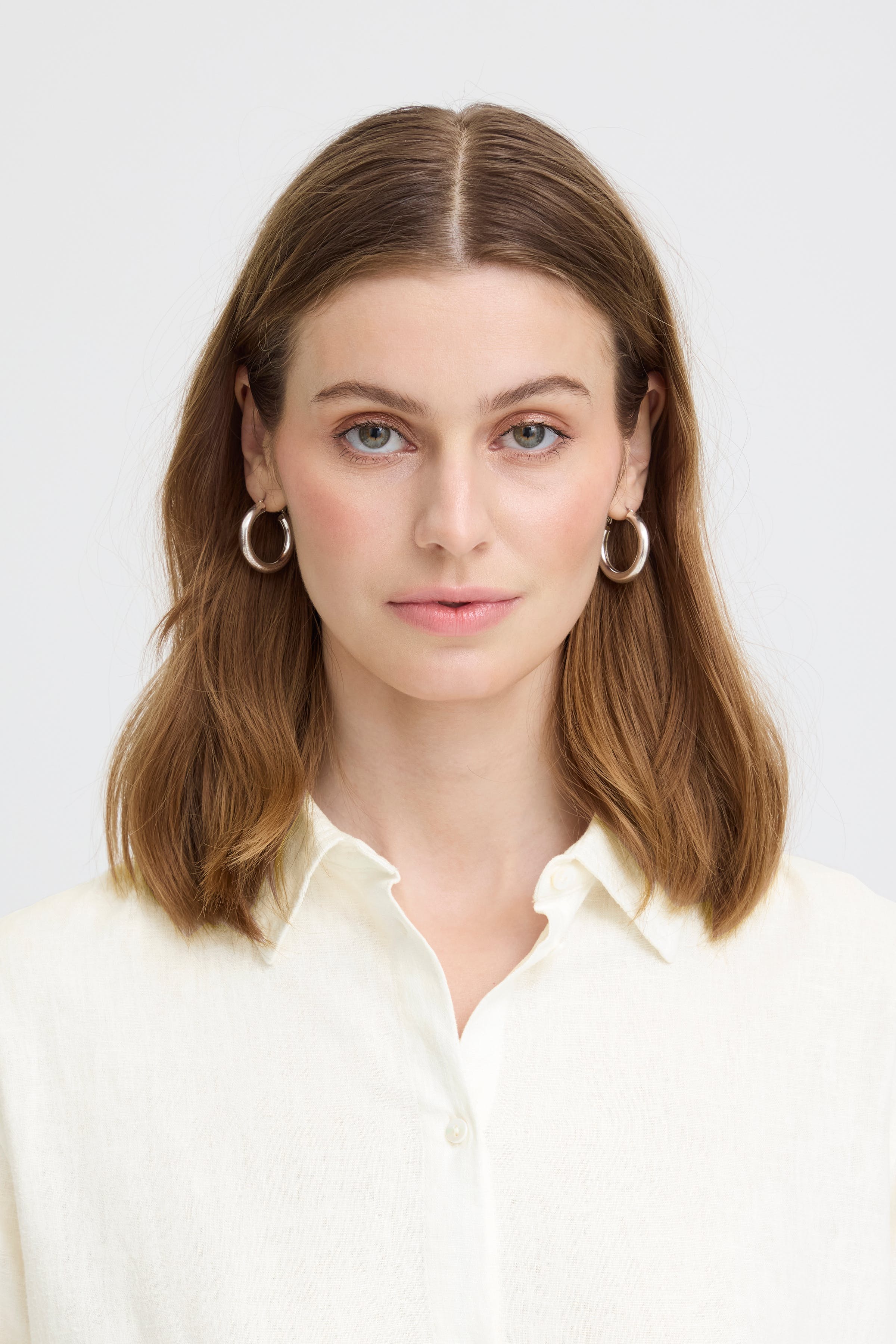 IHLINNO Långärmad skjorta LOOKBOOK DETAIL 20122920-114201