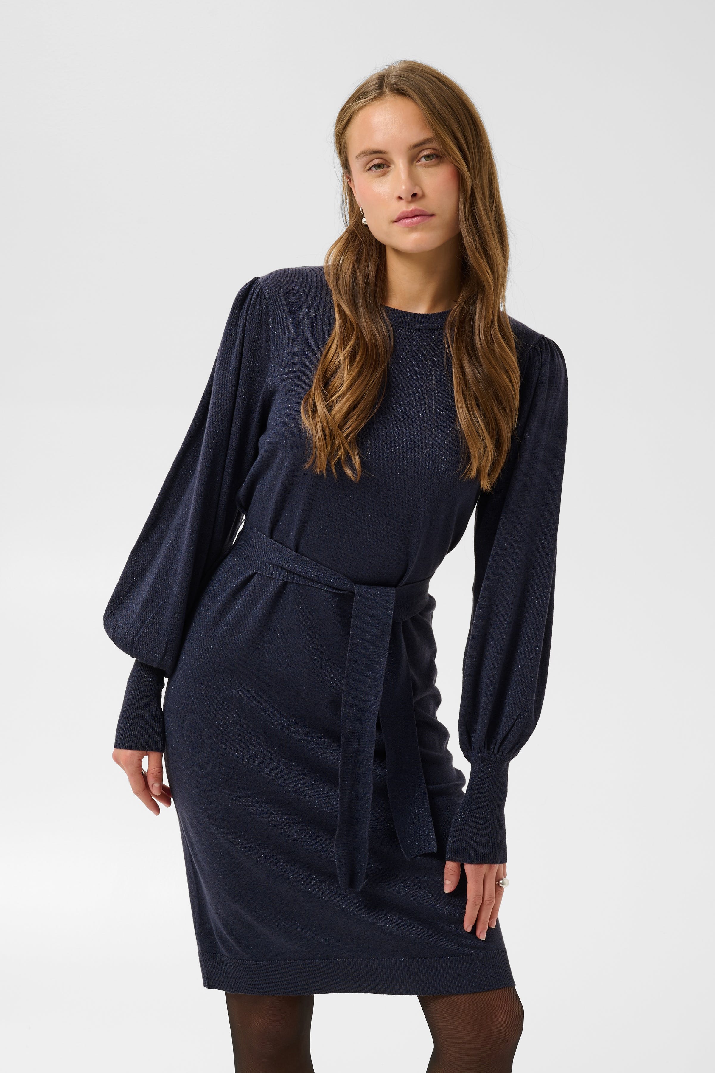 KAregina Glitzer Strickkleid LOOKBOOK FRONT 10511017-193927