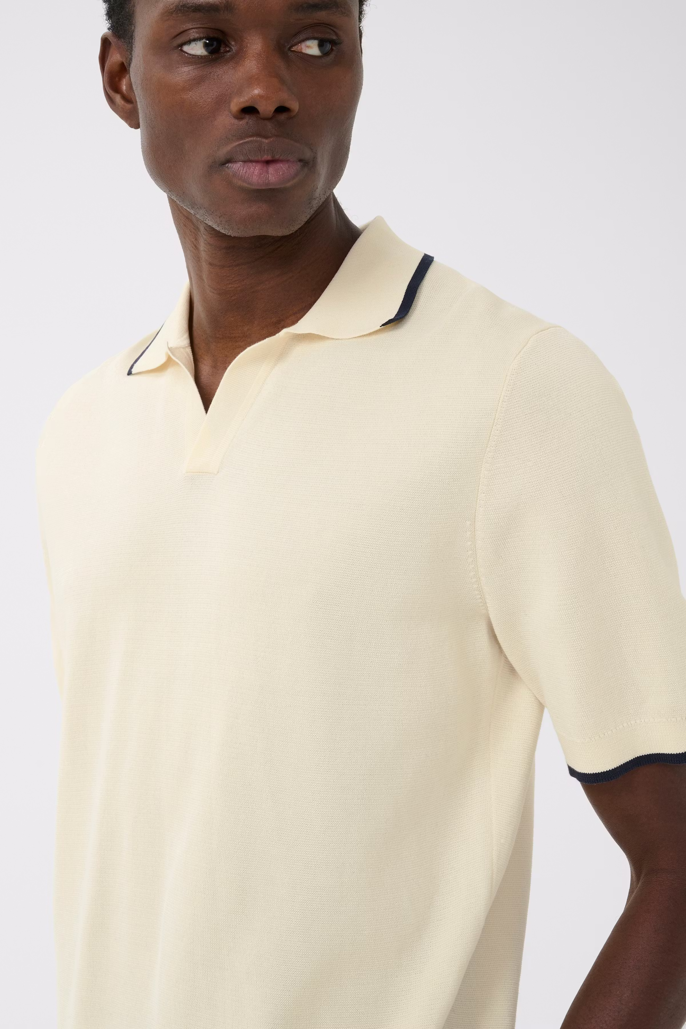 MApolo Poloshirt LOOKBOOK DETAIL 30209126-110104