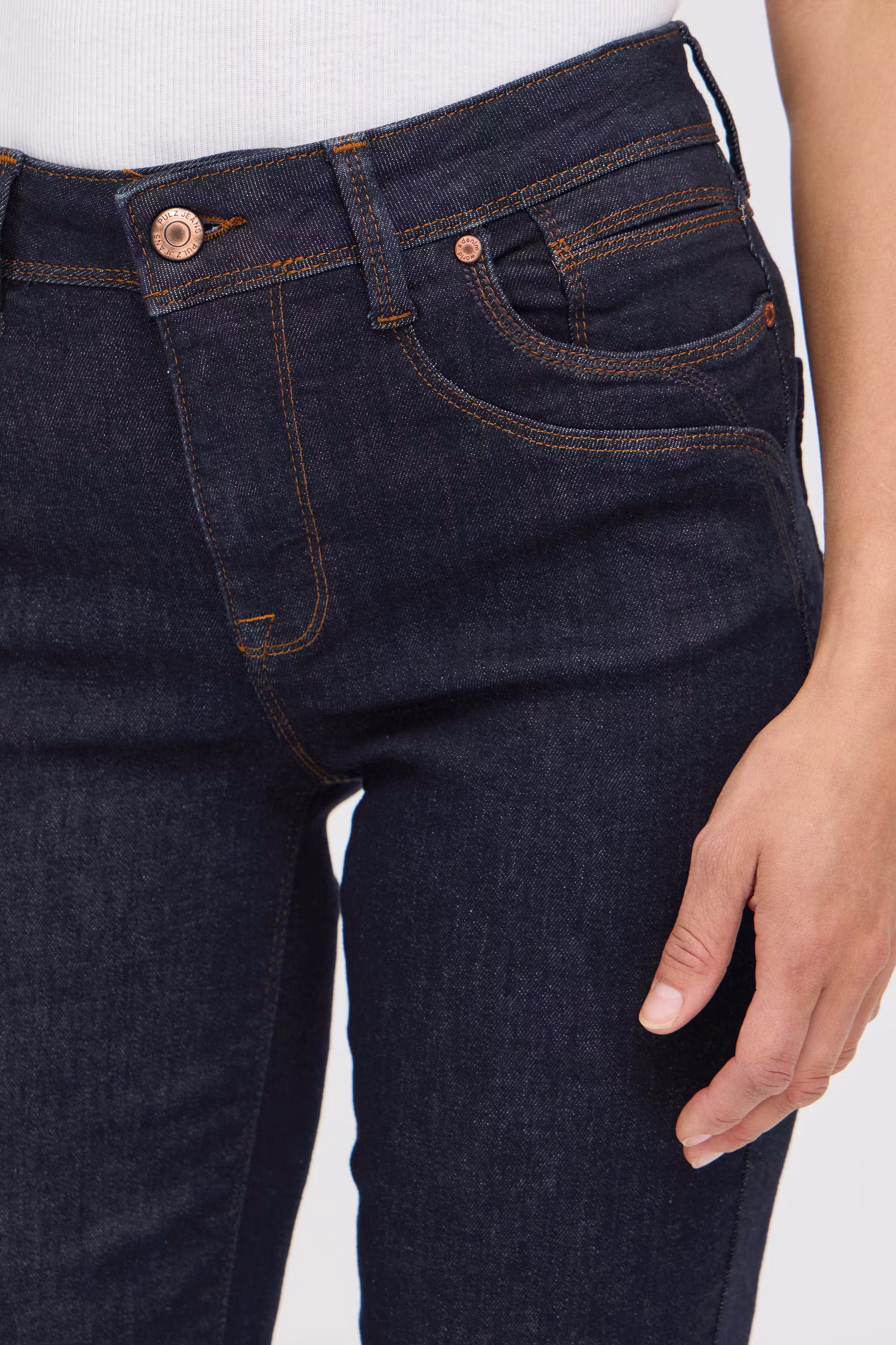PZKAROLINA HW Jeans Straight Leg LOOKBOOK DETAIL 50205580-202124