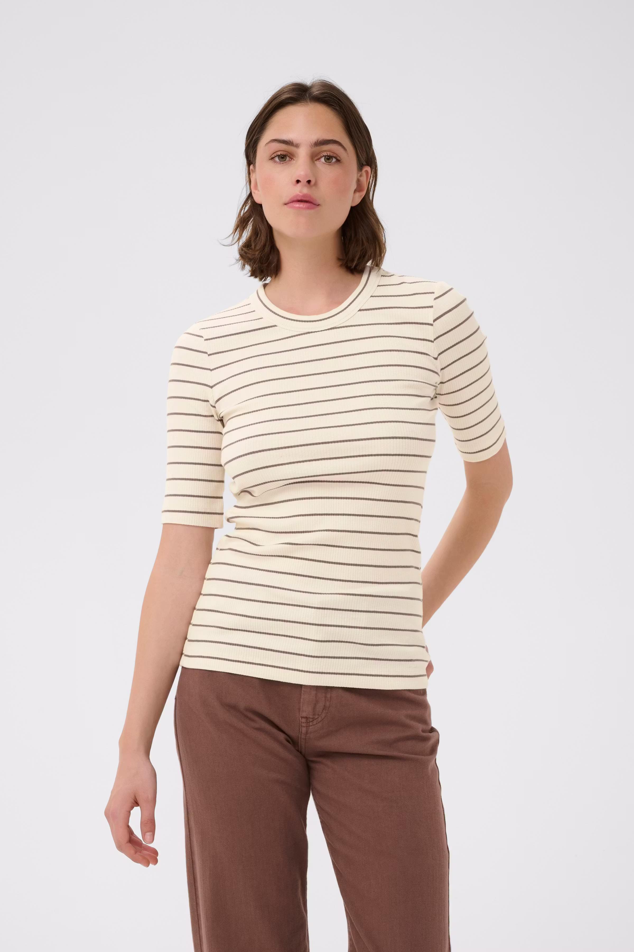 DagnaIW Striped T-shirt LOOKBOOK FRONT 30107269-305171