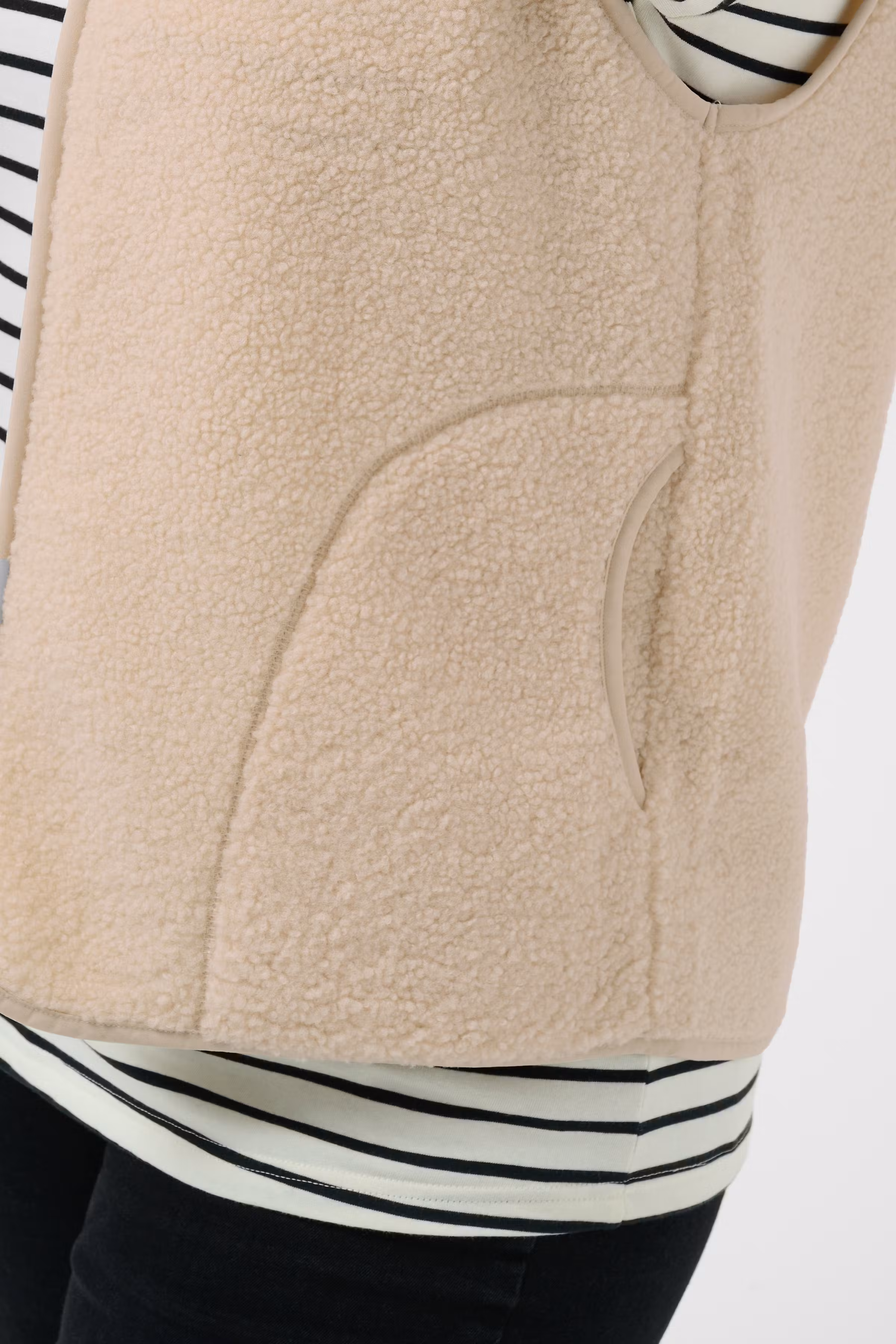 KCmally Väst LOOKBOOK DETAIL 10584775-120601