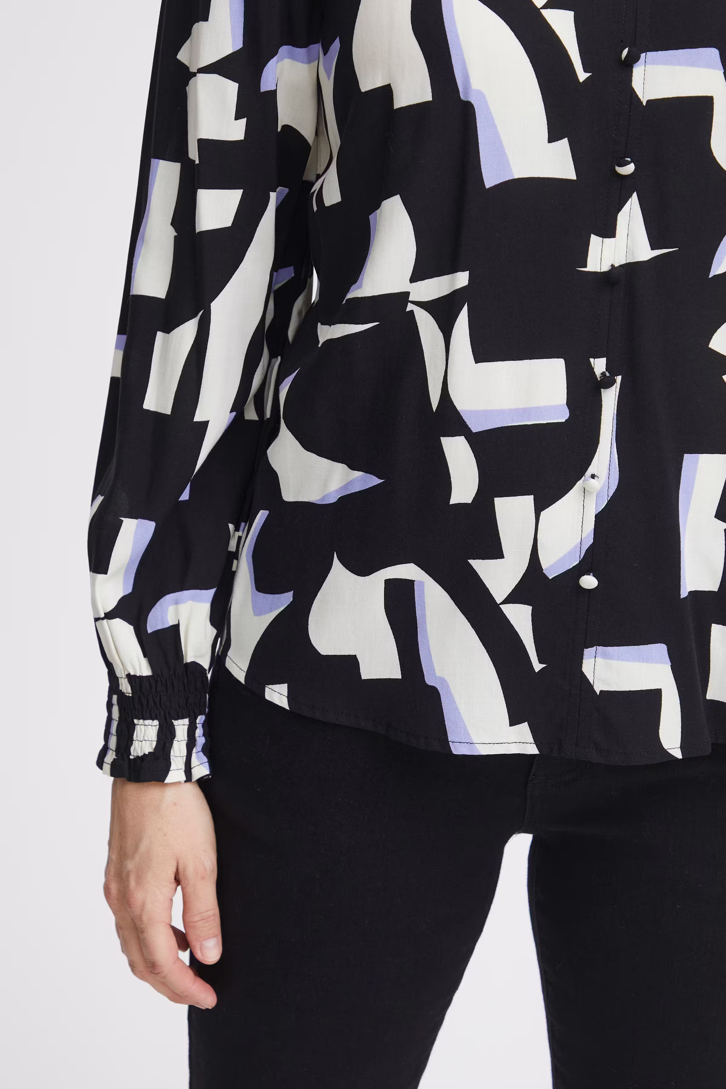 FRFLOWY Bluse LOOKBOOK DETAIL 20612407-200608