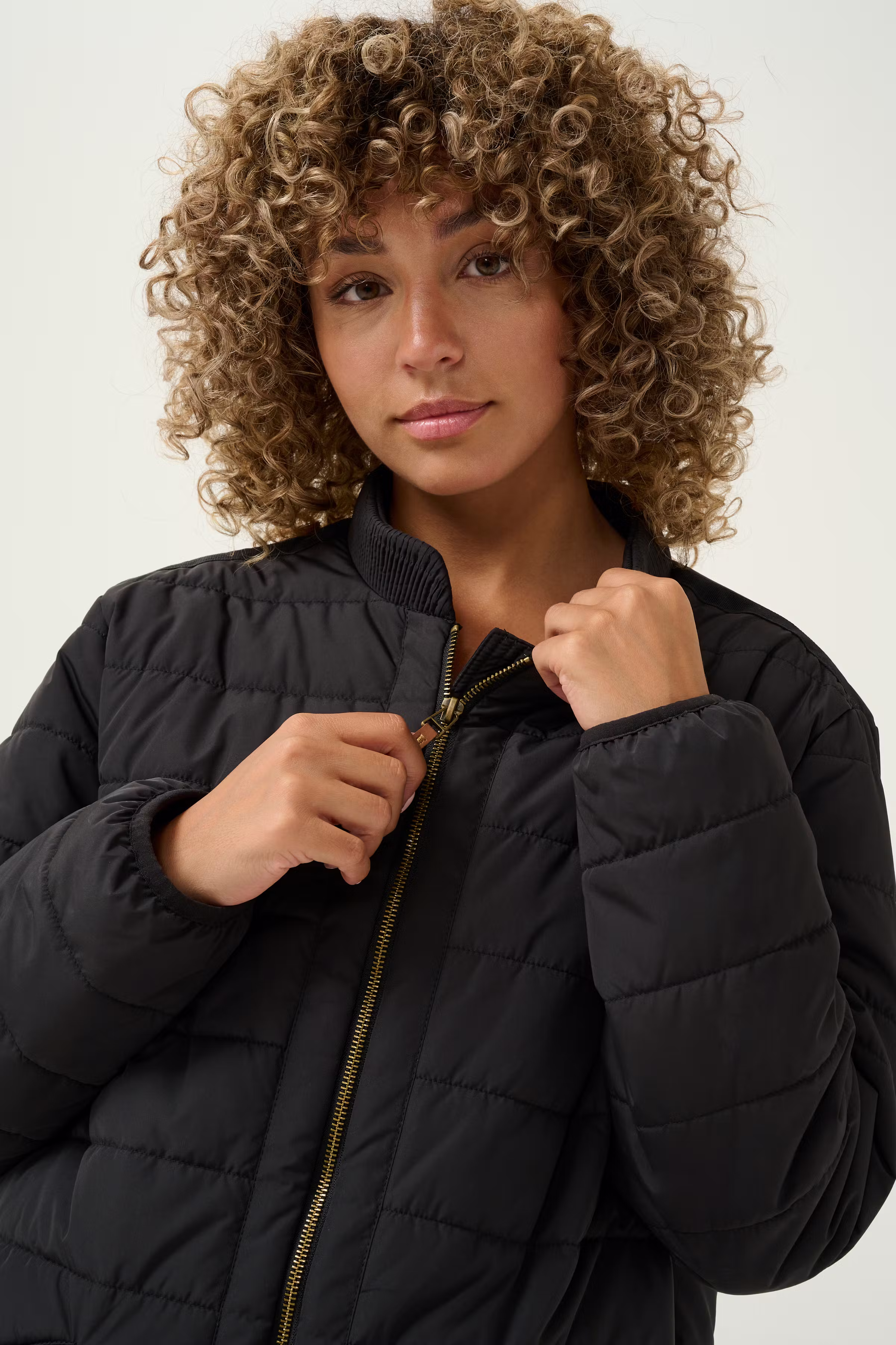 CRArwen Jacket LOOKBOOK DETAIL 10613432-100120