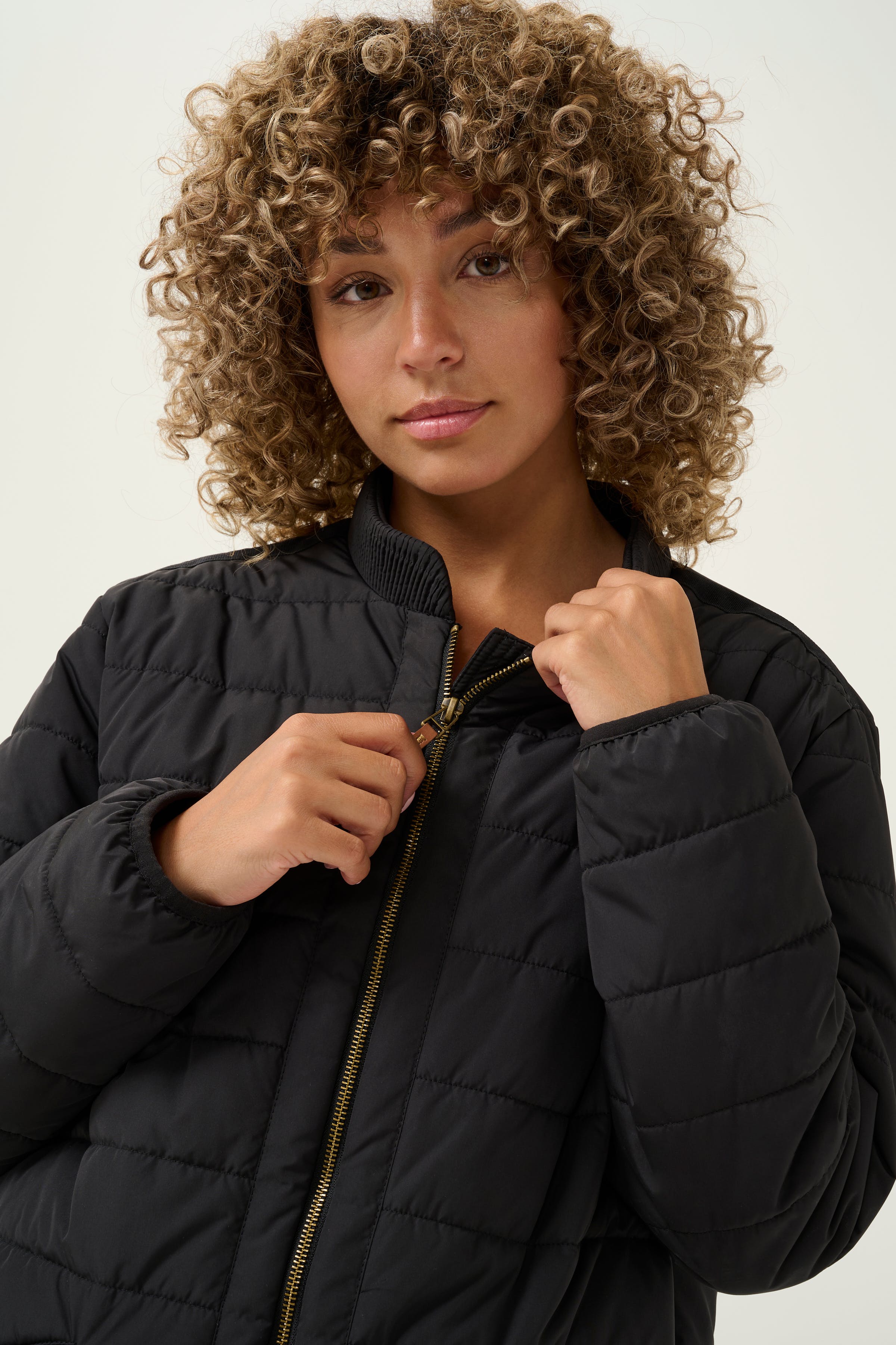 CRArwen Jacket LOOKBOOK DETAIL 10613432-100120