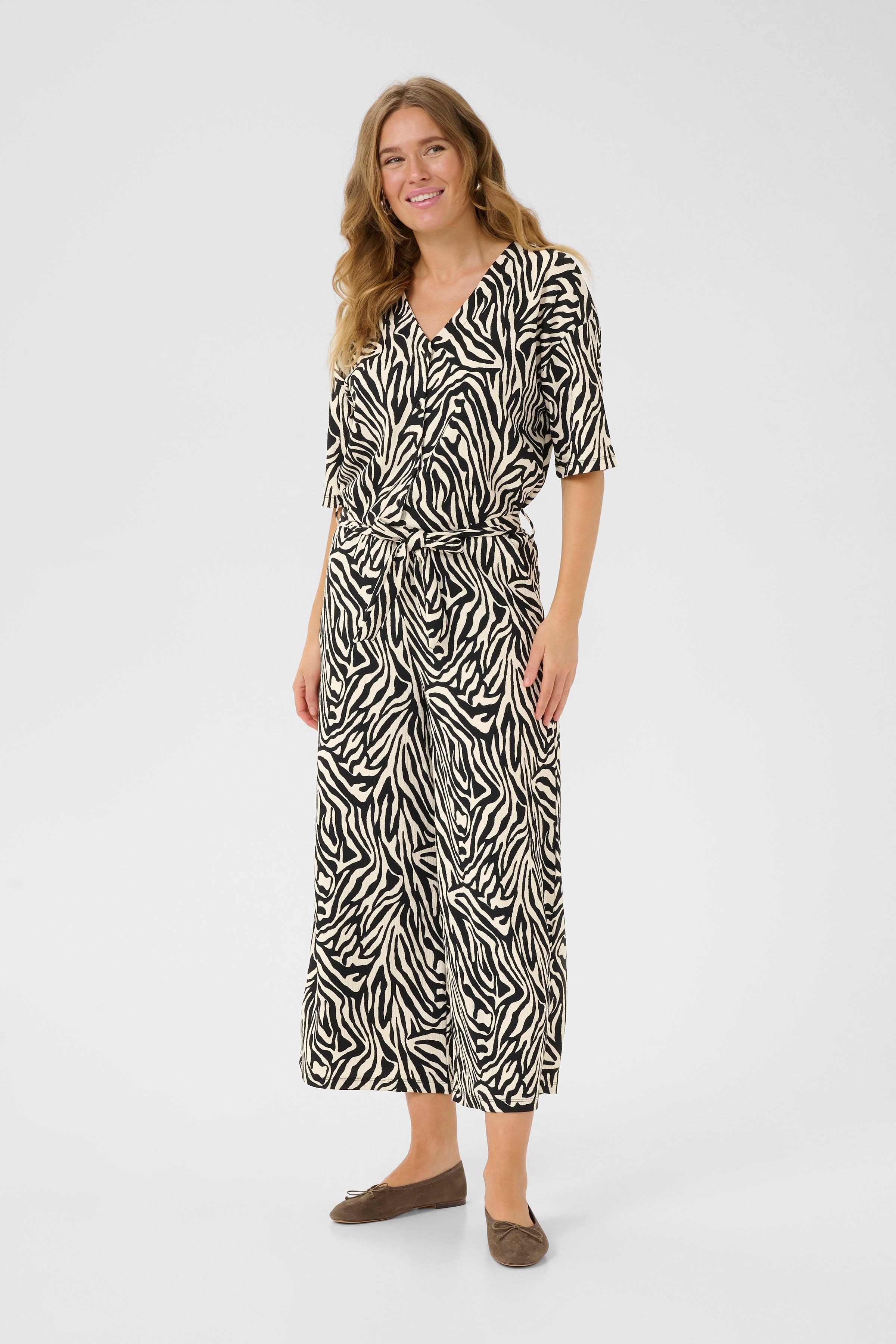 KAivanna Overall LOOKBOOK FRONT 10510355-107295