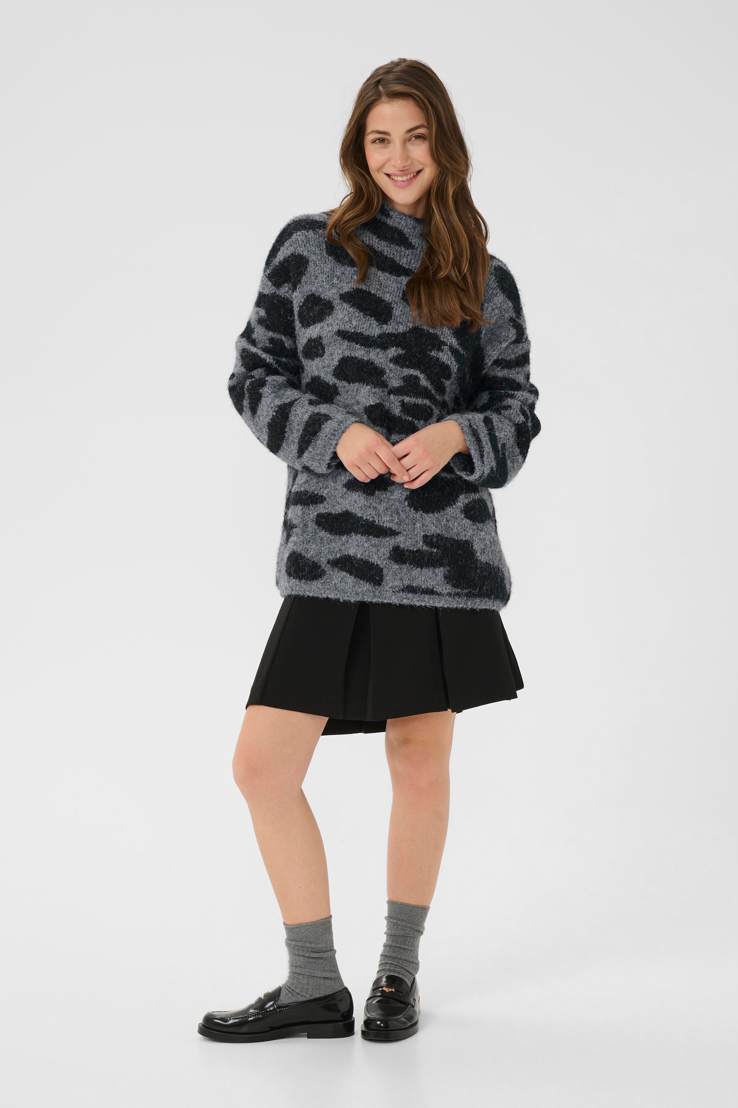 CRElmas Pullover LOOKBOOK FRONT 10614246-108460