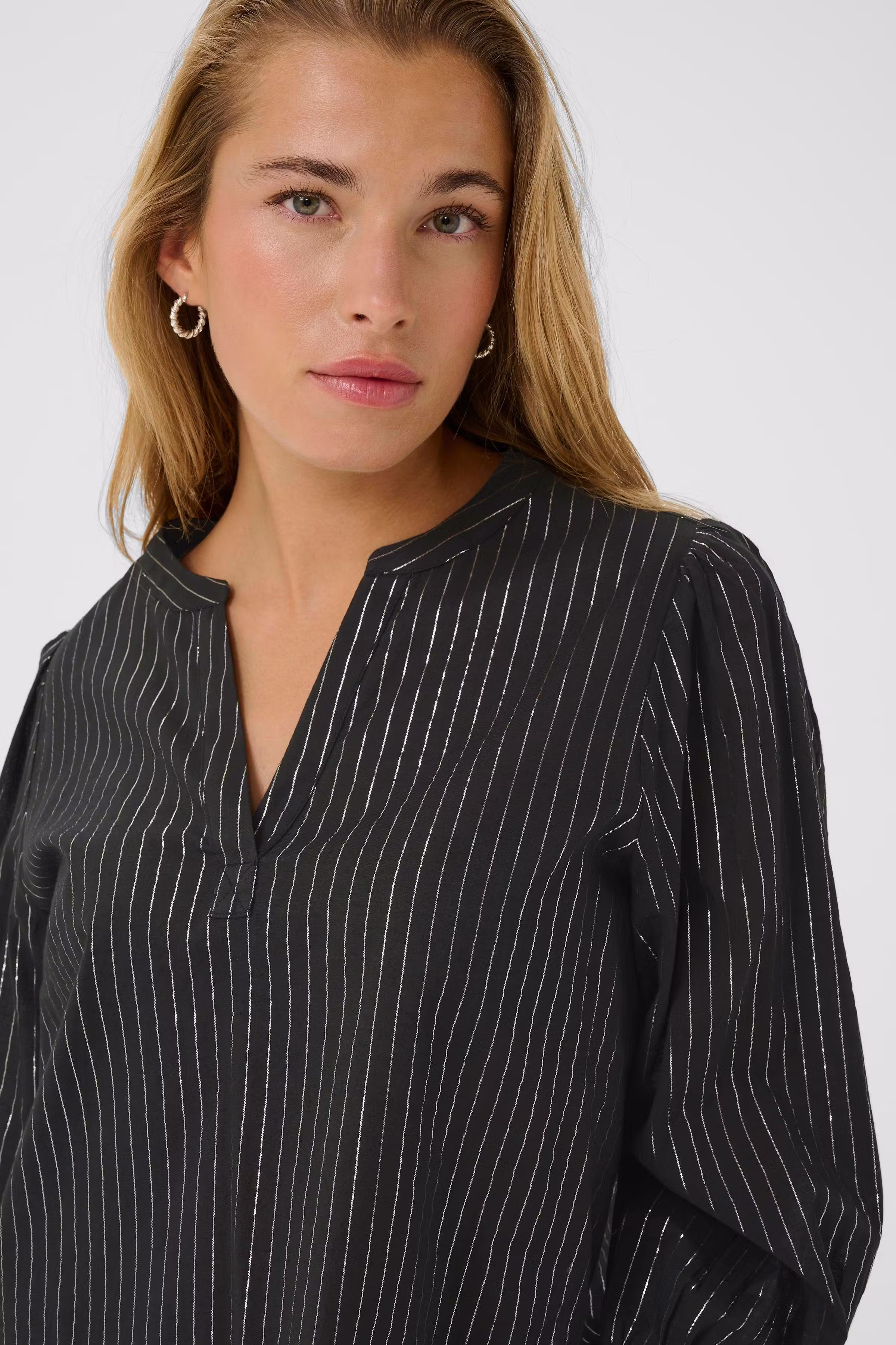 KAluise Blouse LOOKBOOK DETAIL 10511016-100121