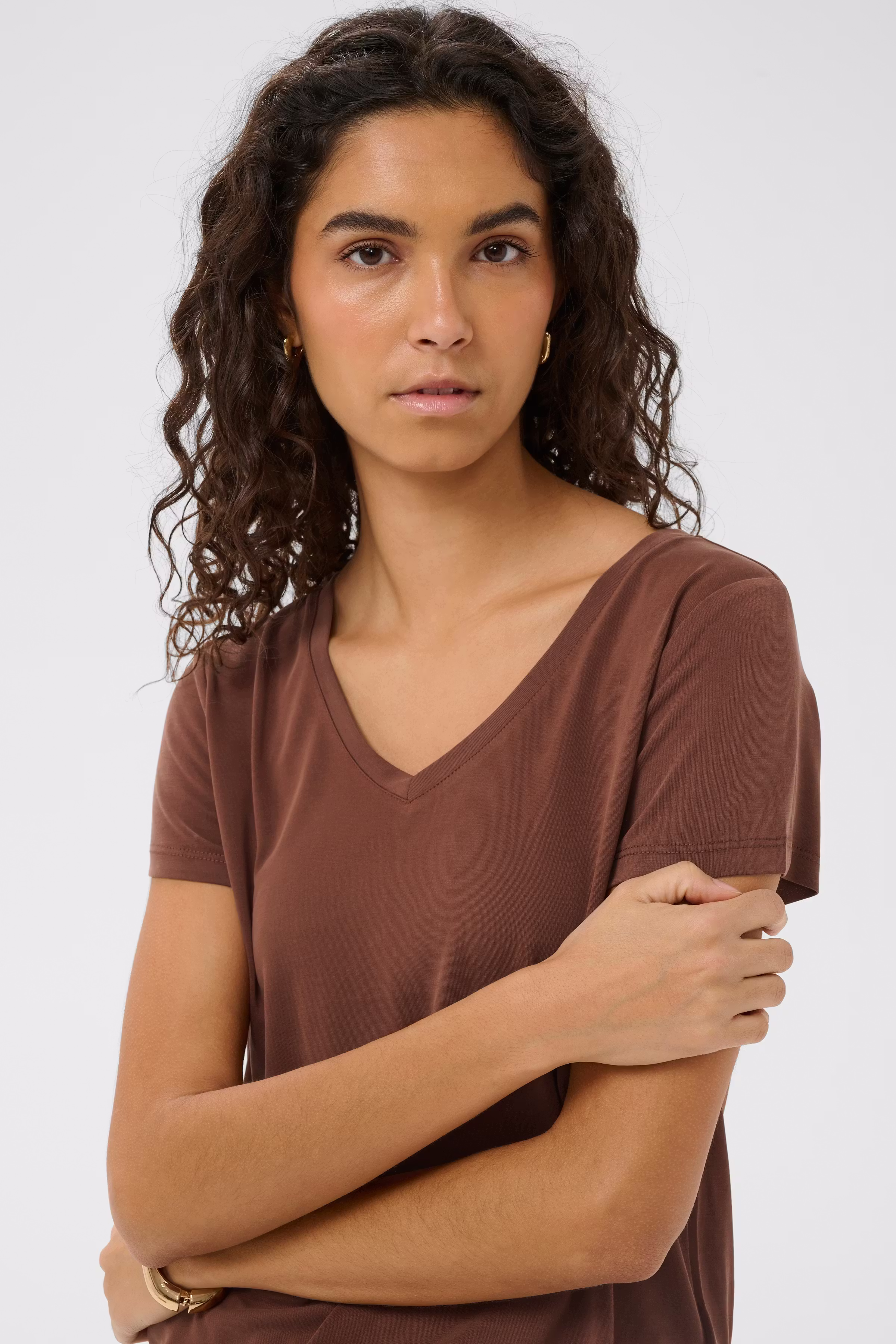 SLColumbine V-neck T-shirt LOOKBOOK DETAIL 30404284-191220