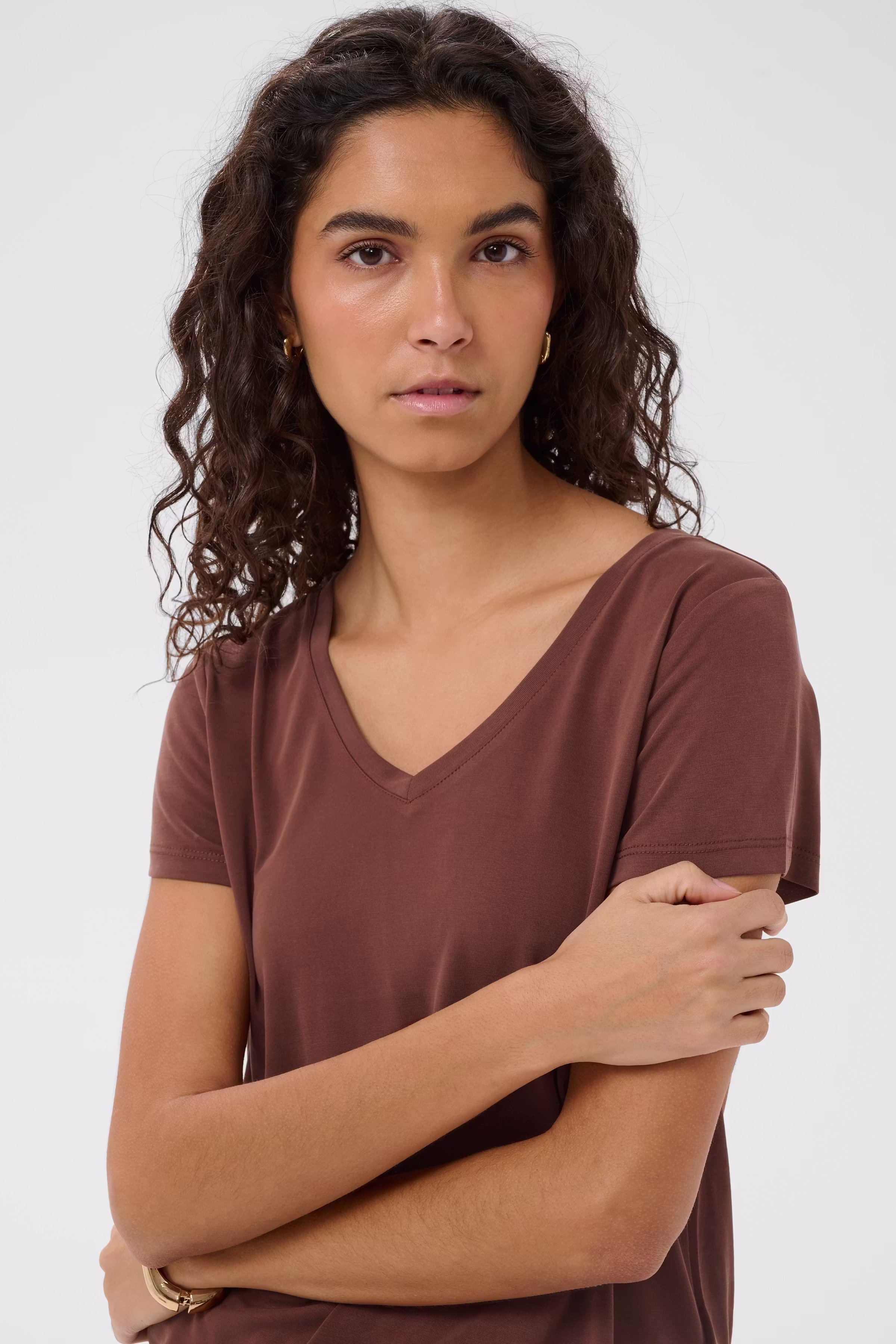 SLColumbine V-neck T-shirt LOOKBOOK DETAIL 30404284-191220