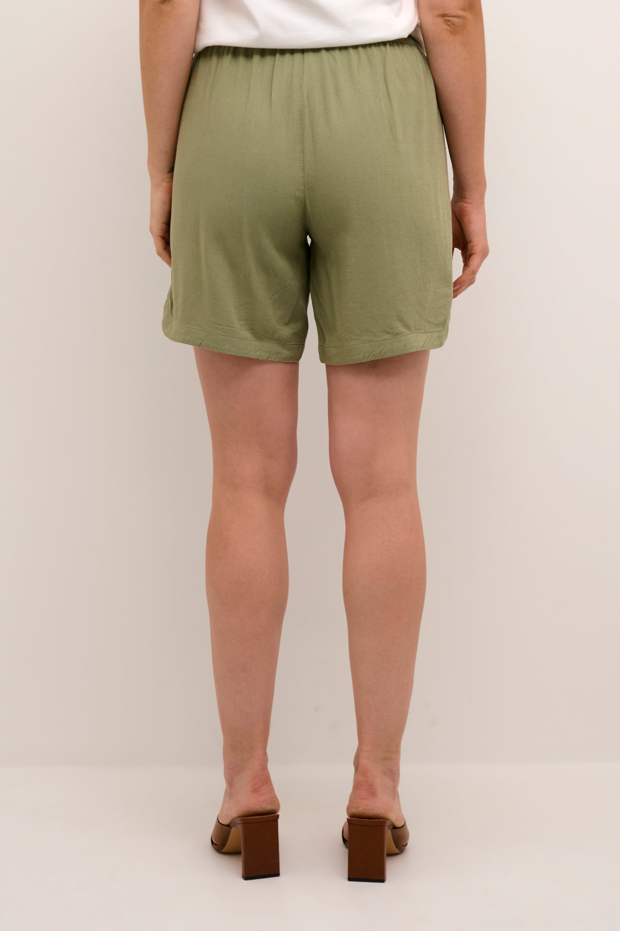 CRVenta Leinen Shorts LOOKBOOK BACK 10612576-170115