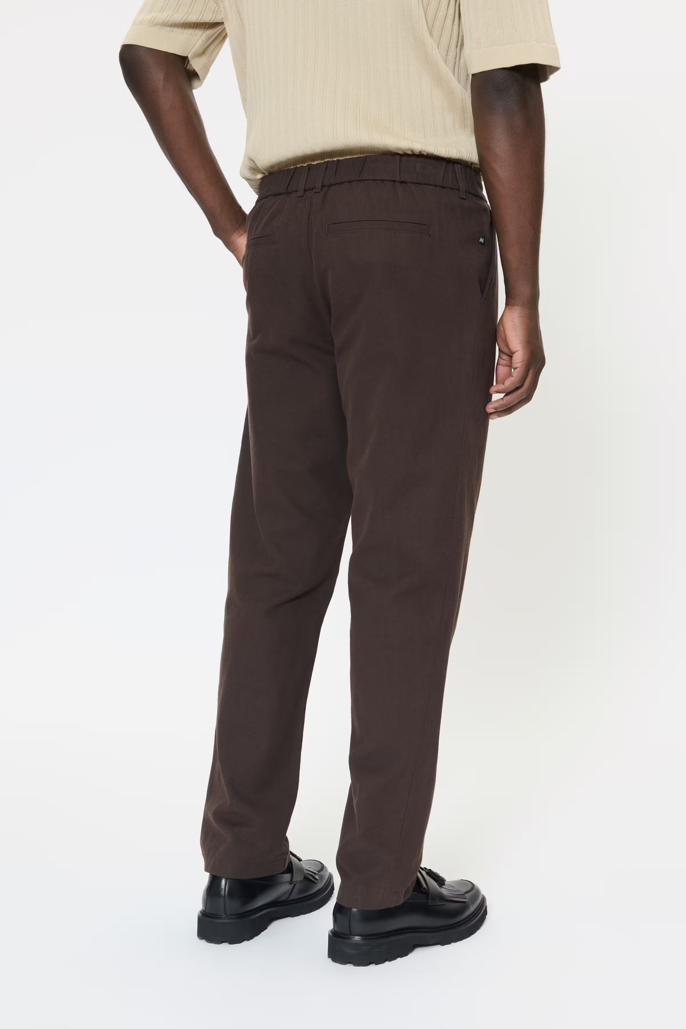 MAhart Hose LOOKBOOK BACK 30208982-190912