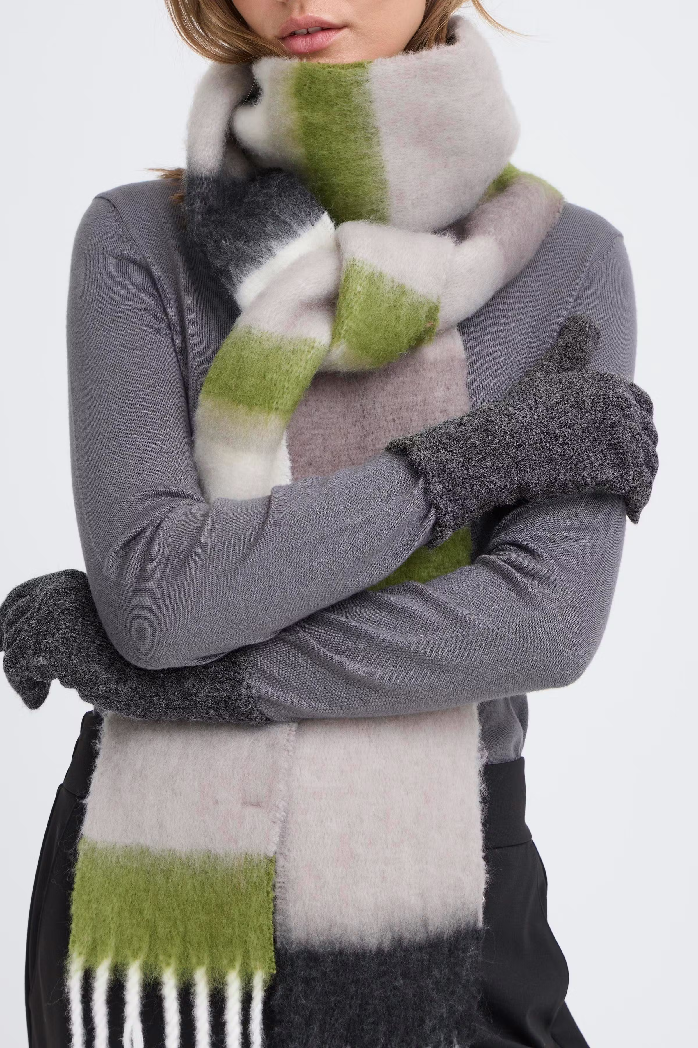 IAMACHA Hansker LOOKBOOK FRONT 20124759-900002734