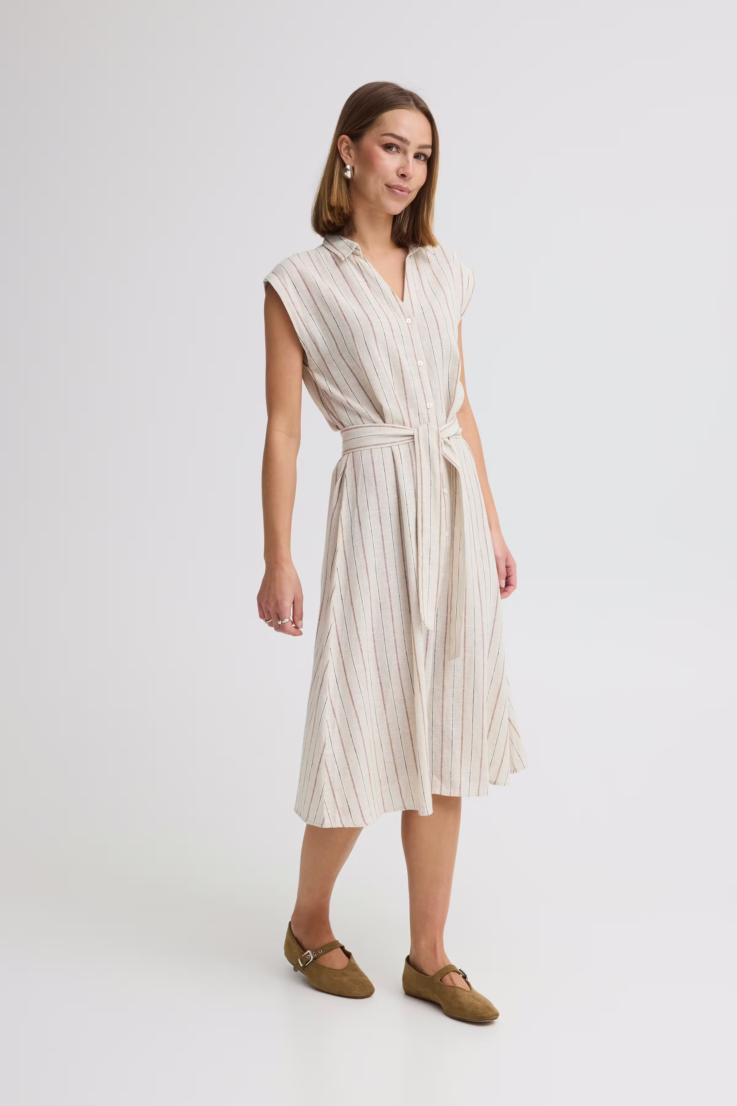 IHLINNO Kjole LOOKBOOK FRONT 20122928-900005560