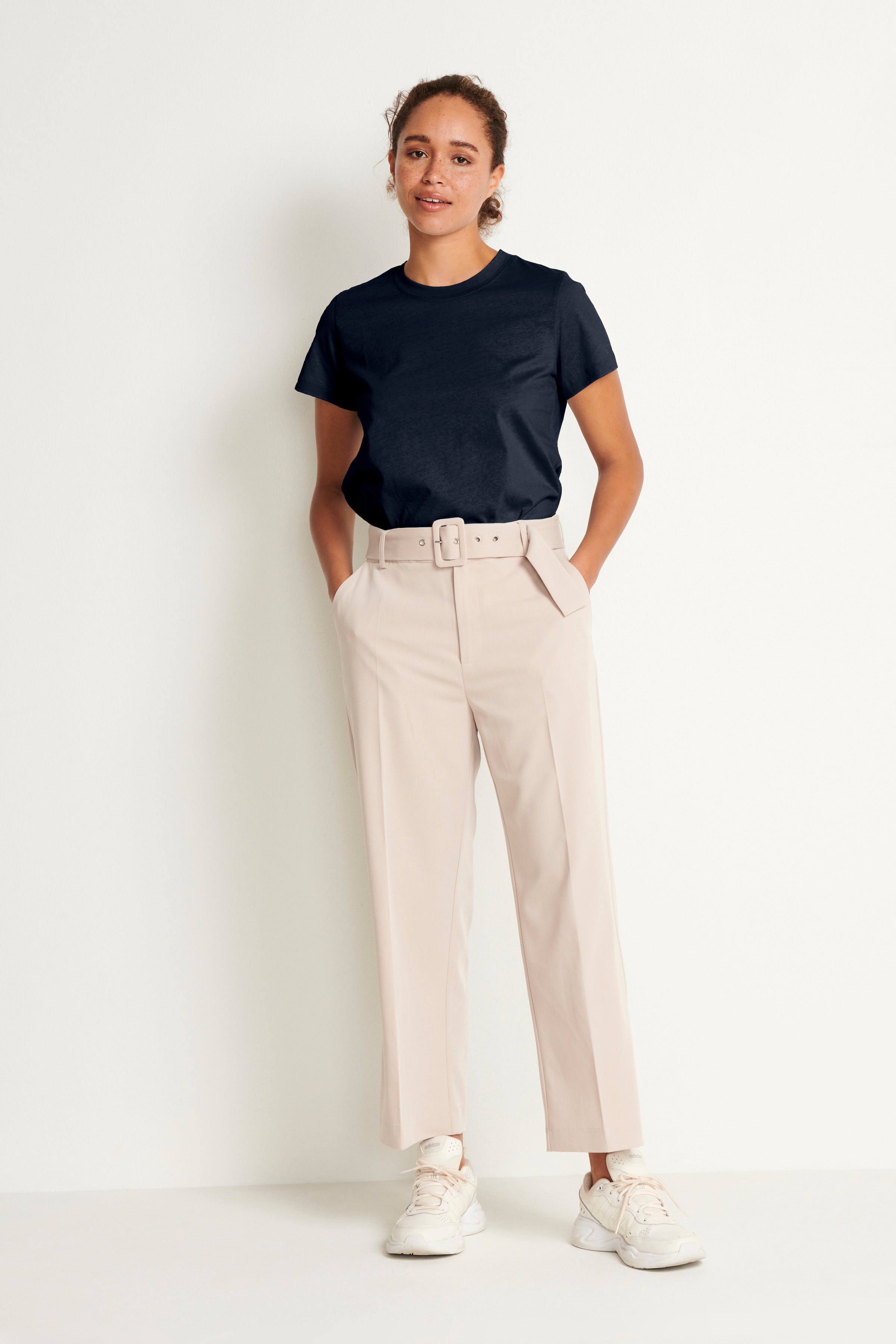 KAmarin T-shirt LOOKBOOK FRONT 10506137-194020
