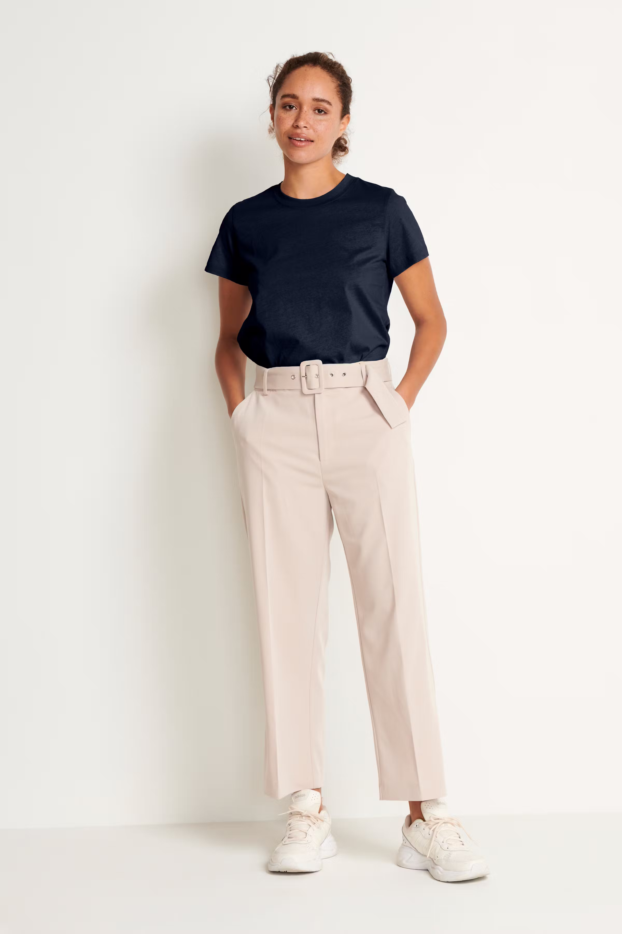 KAmarin T-shirt LOOKBOOK FRONT 10506137-194020