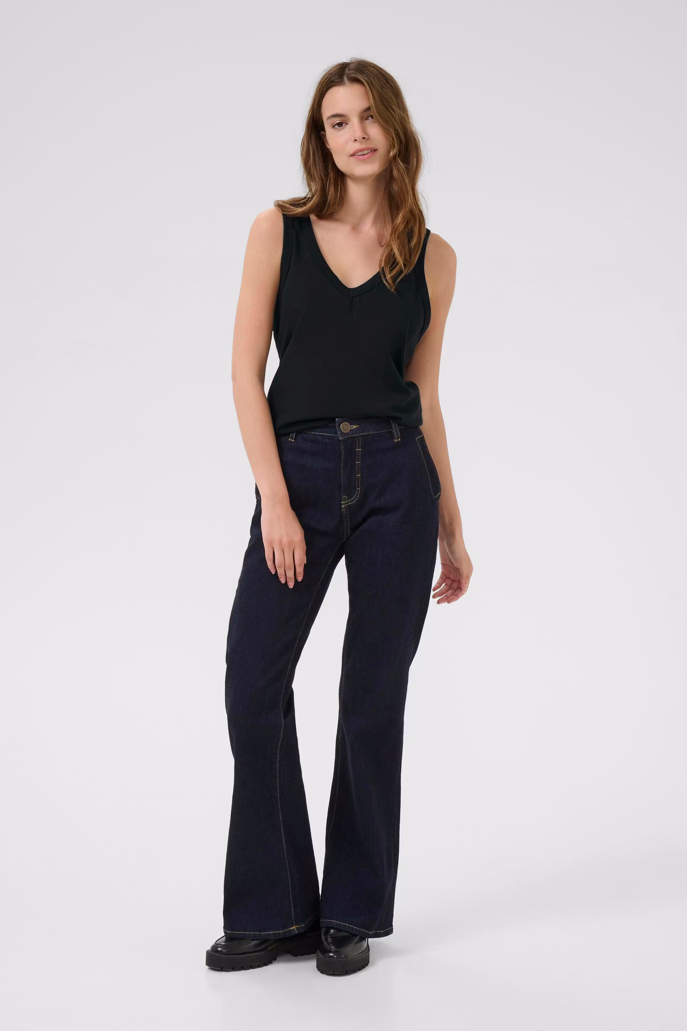 CUbase Top LOOKBOOK FRONT 50112181-500012