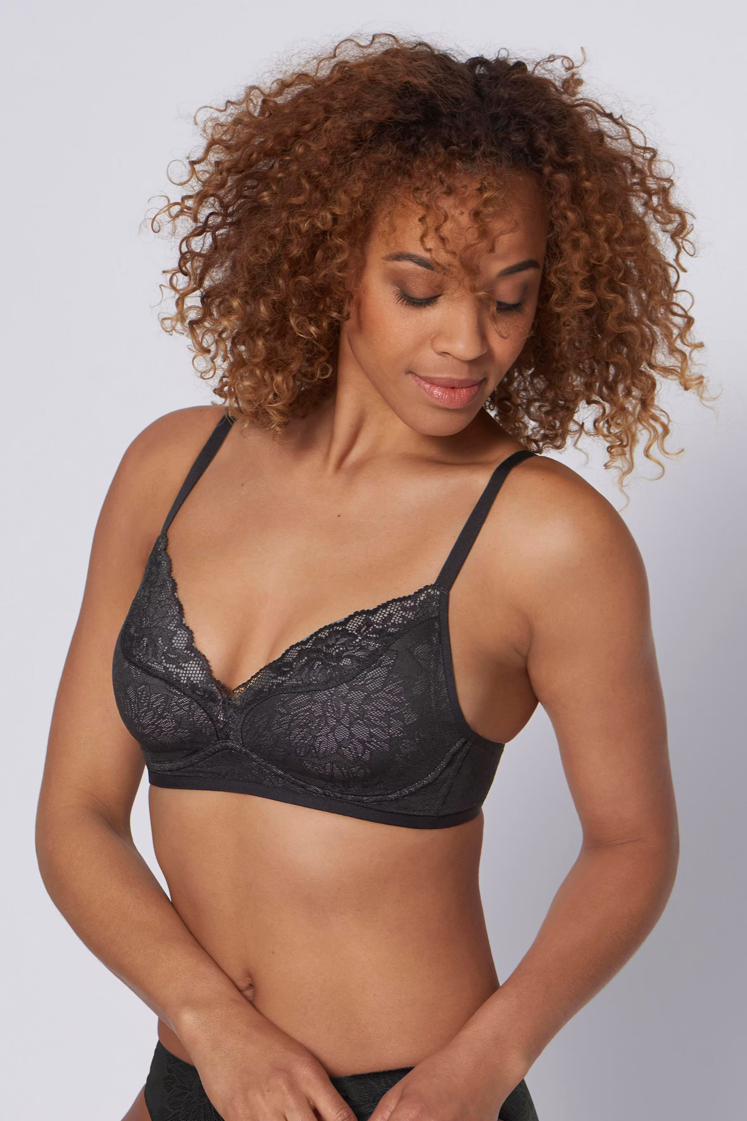 FitSmart BH LOOKBOOK FRONT 40500095-T0004