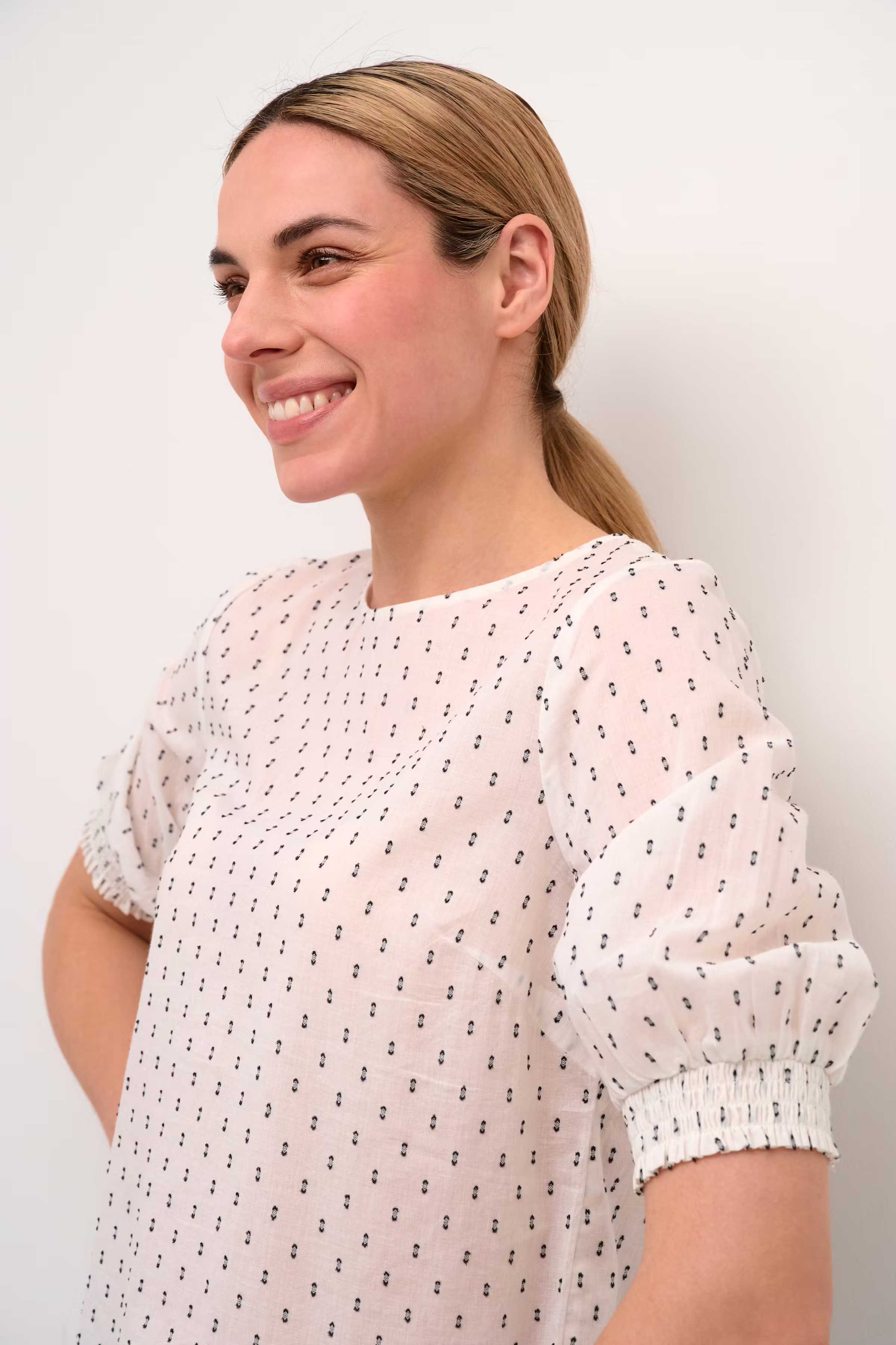 BPeldora Blouse LOOKBOOK DETAIL 10590482-110601B