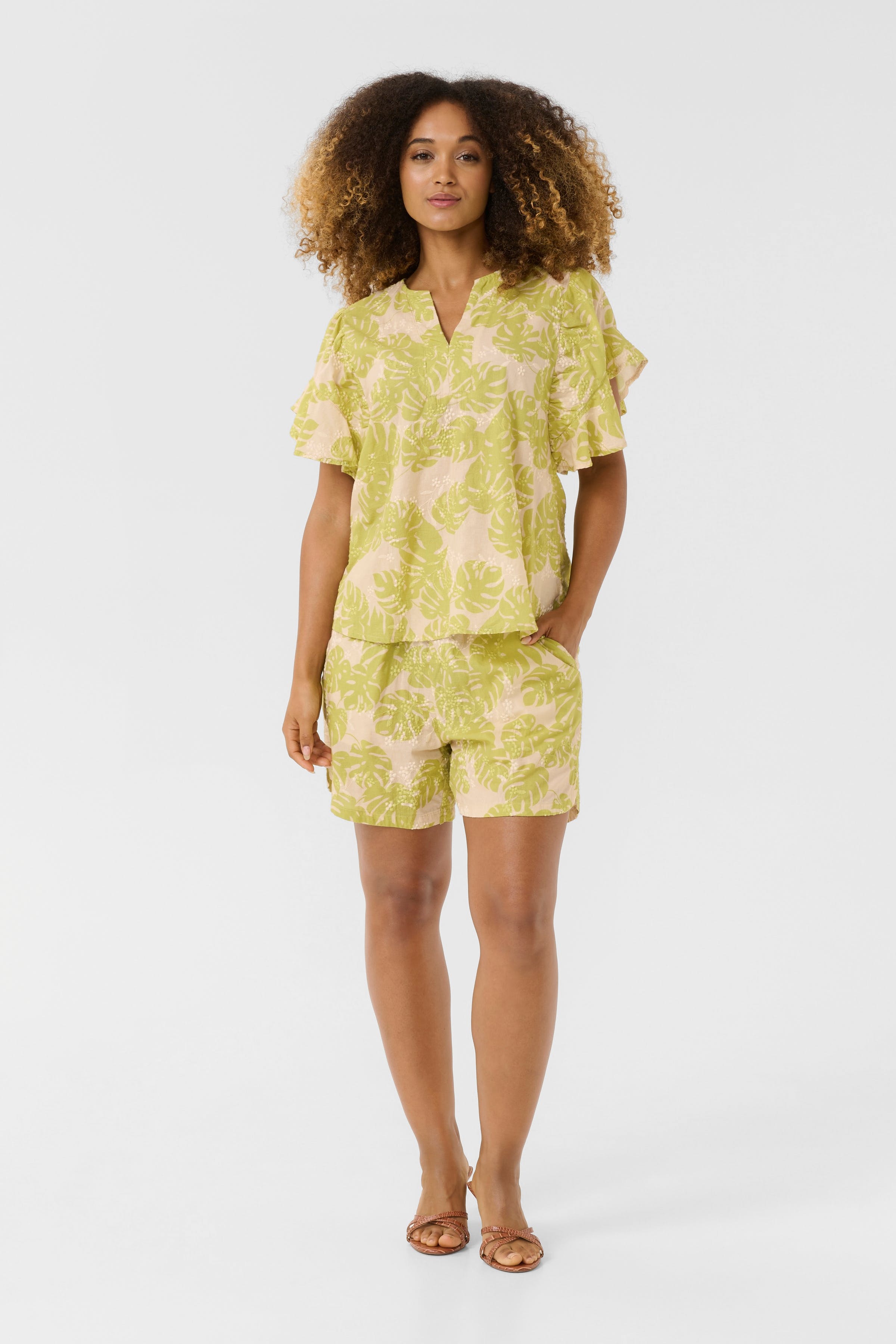 CUdebora Bluse LOOKBOOK FRONT 50111790-107665