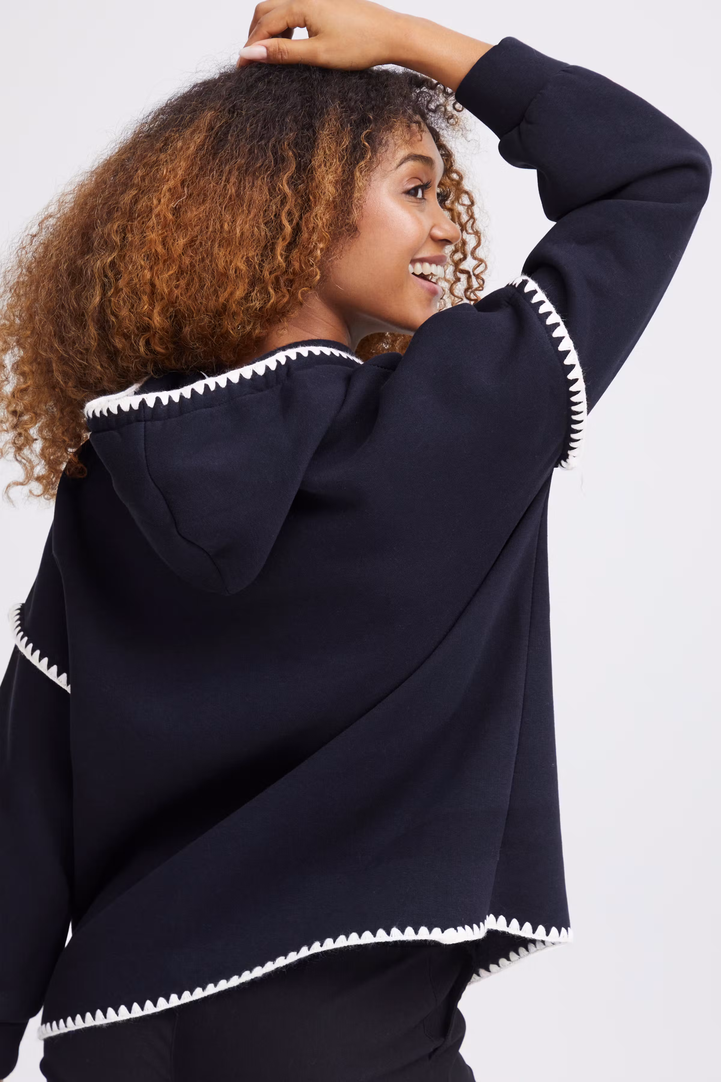 SBTONEY Bluse LOOKBOOK DETAIL 22100464-193923