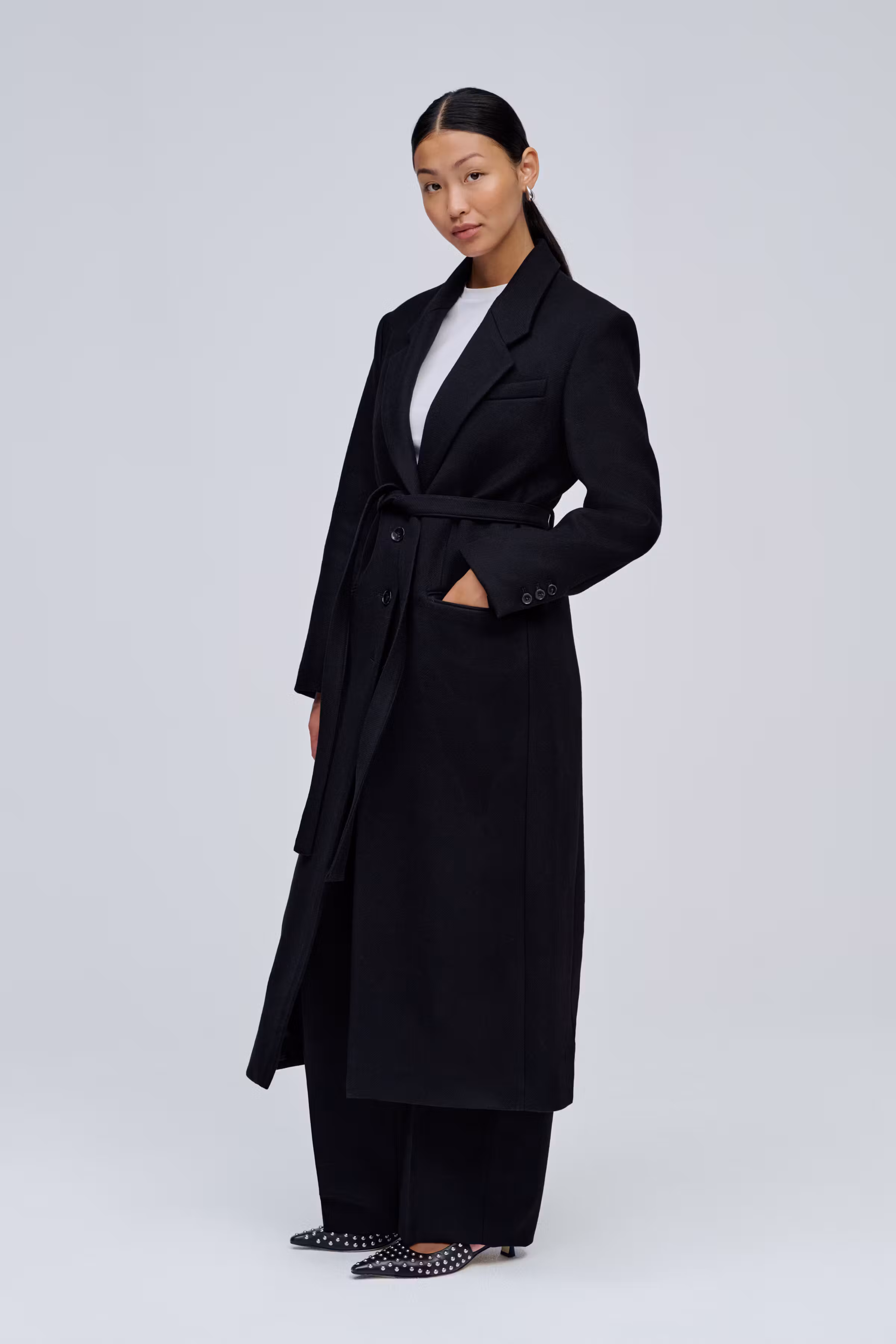 IOCrystal Coat LOOKBOOK FRONT 30600048-BK999