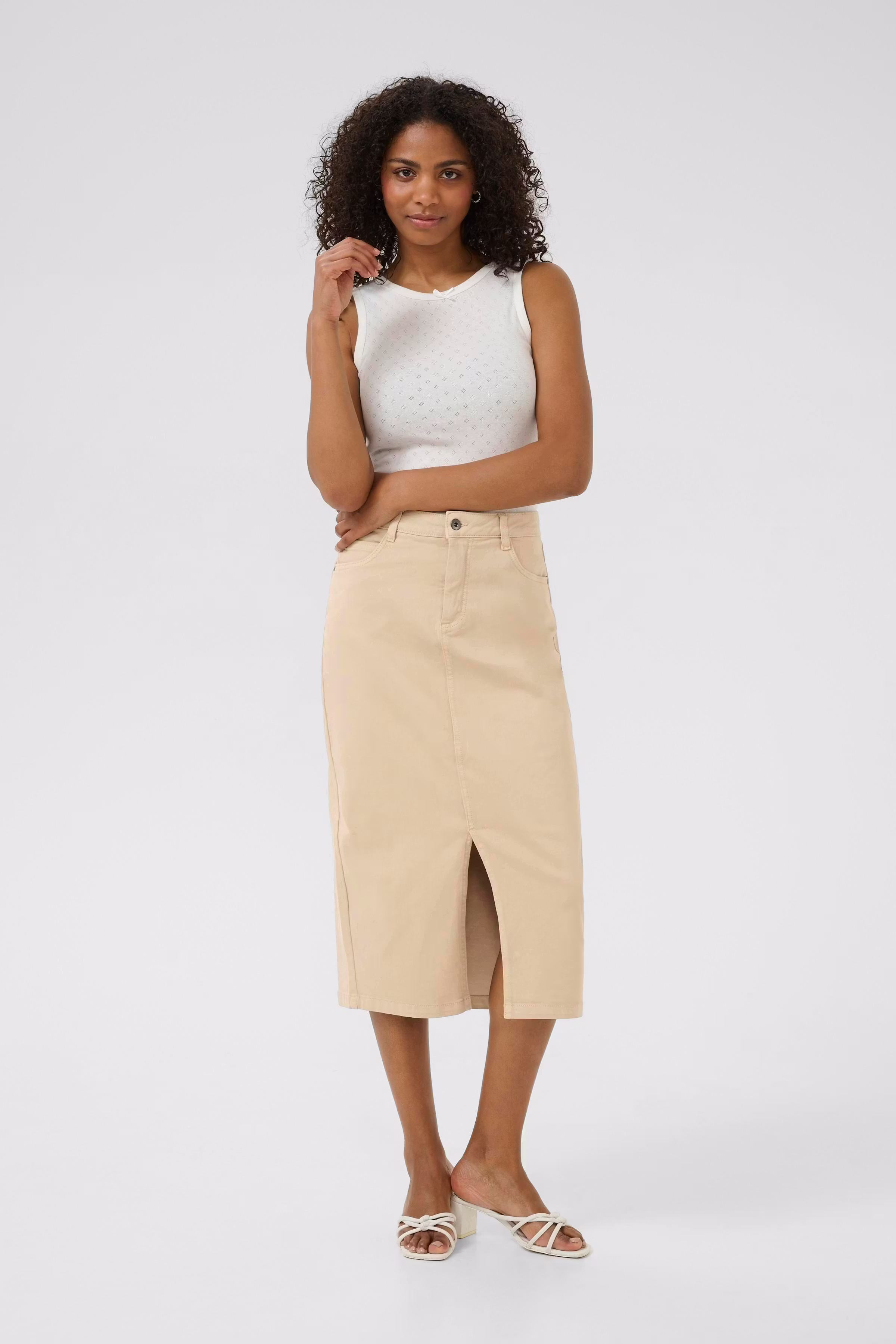 KAzelina Skjørt LOOKBOOK FRONT 10508734-151305