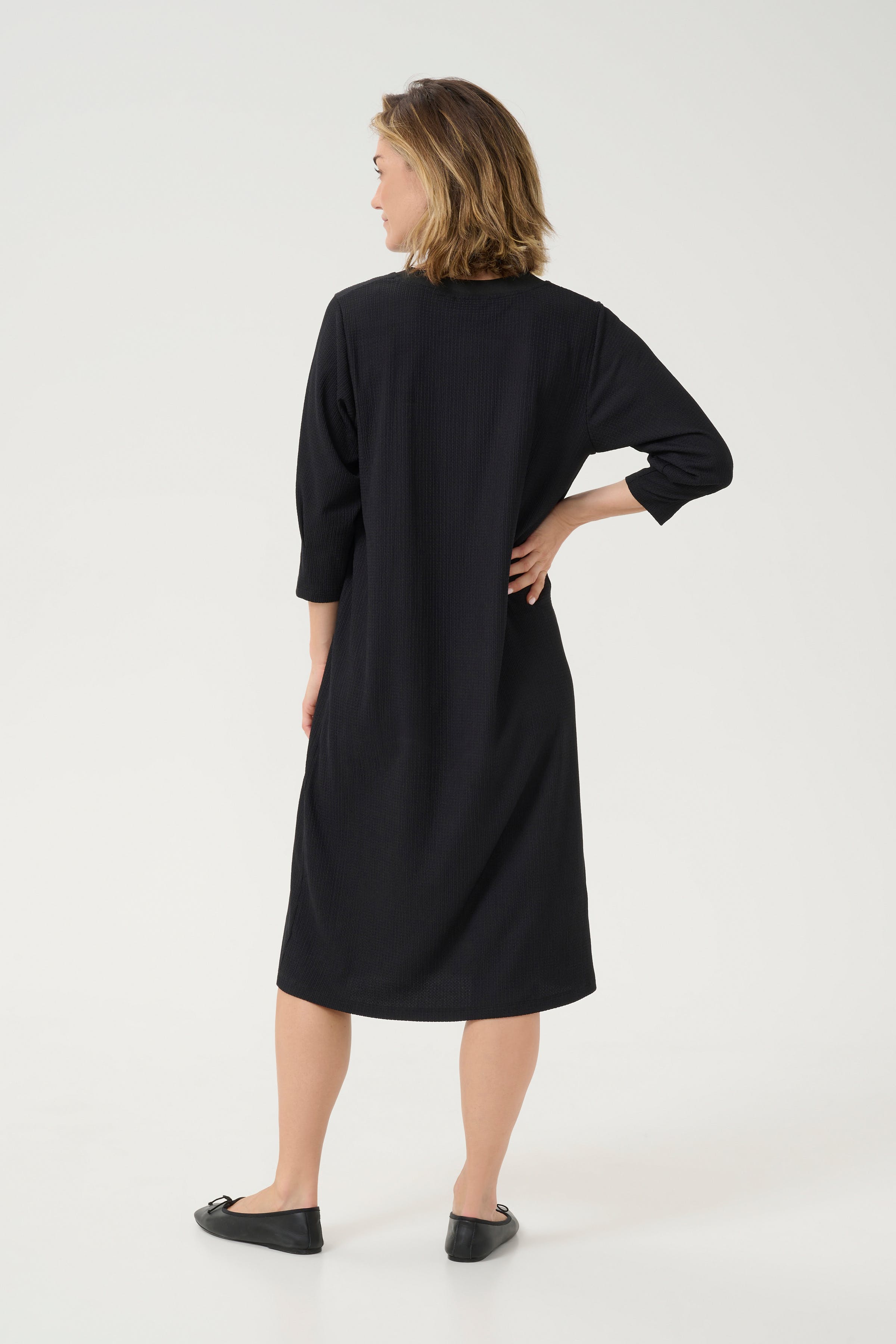 BPnella Kleid LOOKBOOK BACK 10590799-100121B