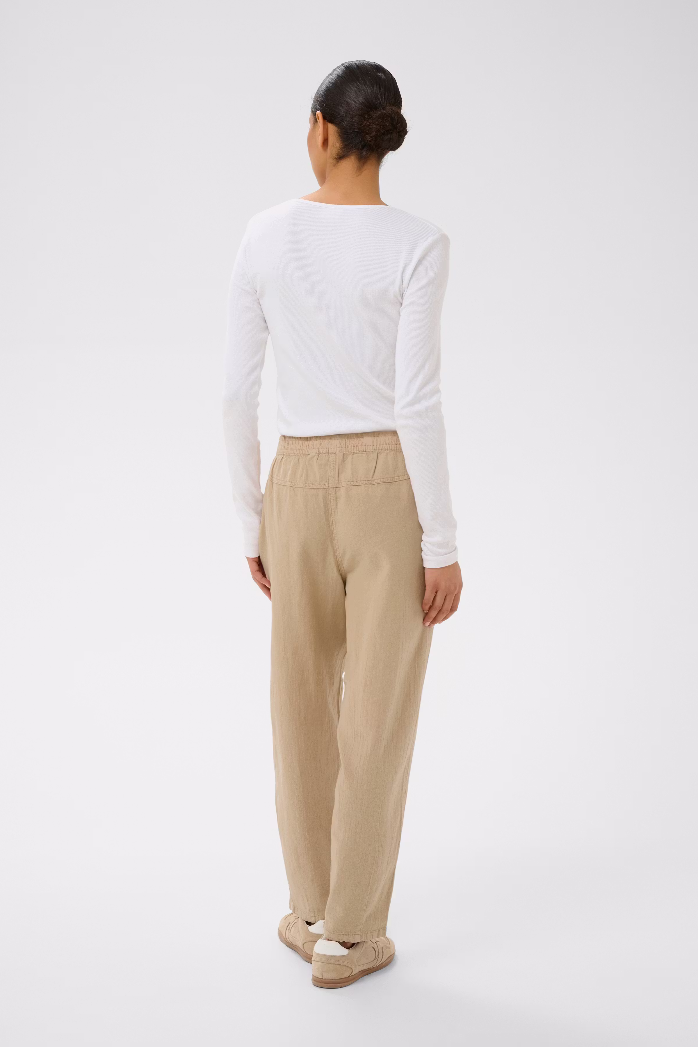 KAnaya Trousers LOOKBOOK BACK 10511153-101239