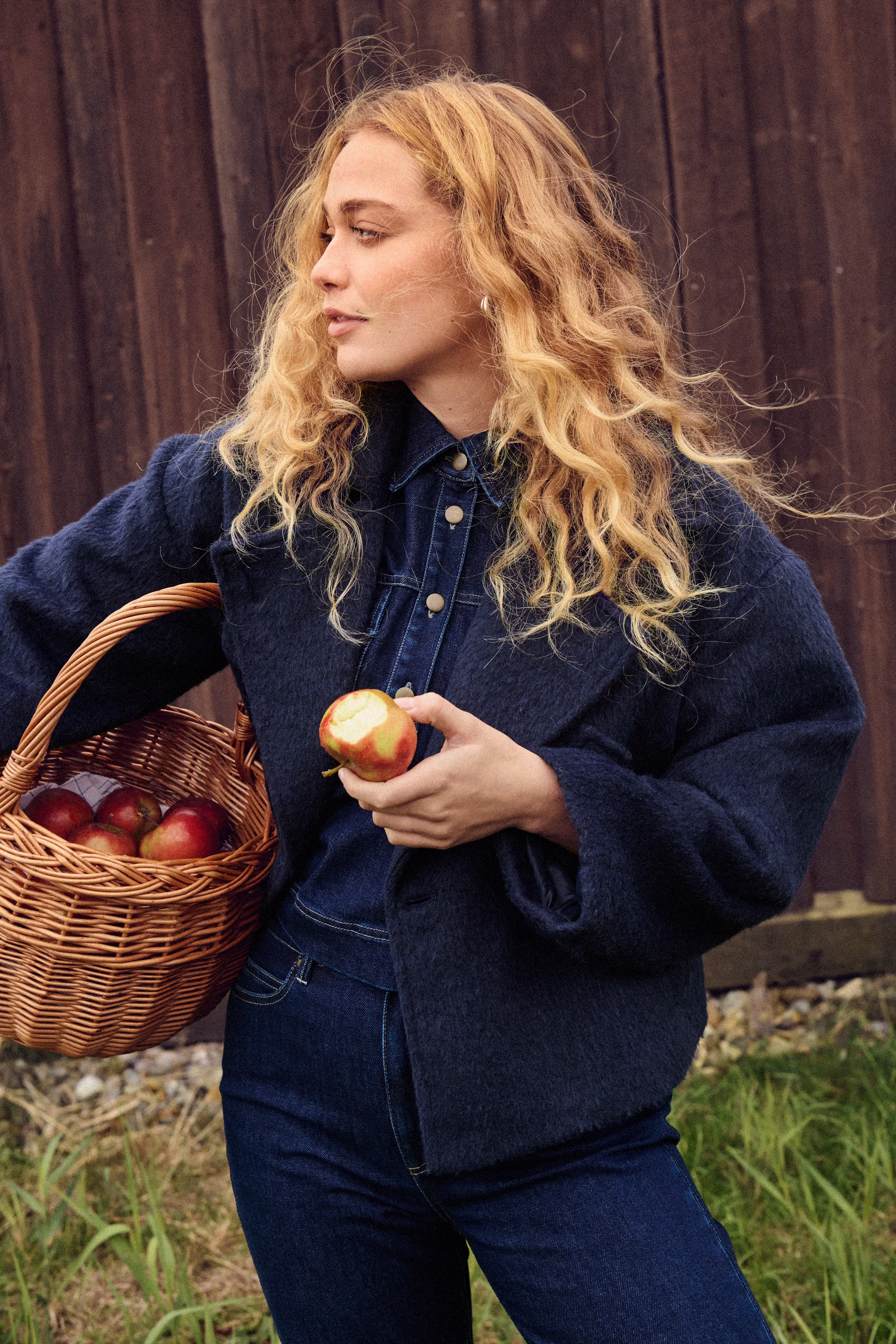 LiraSZ Outerwear LOCATION NONE 30514294-193924