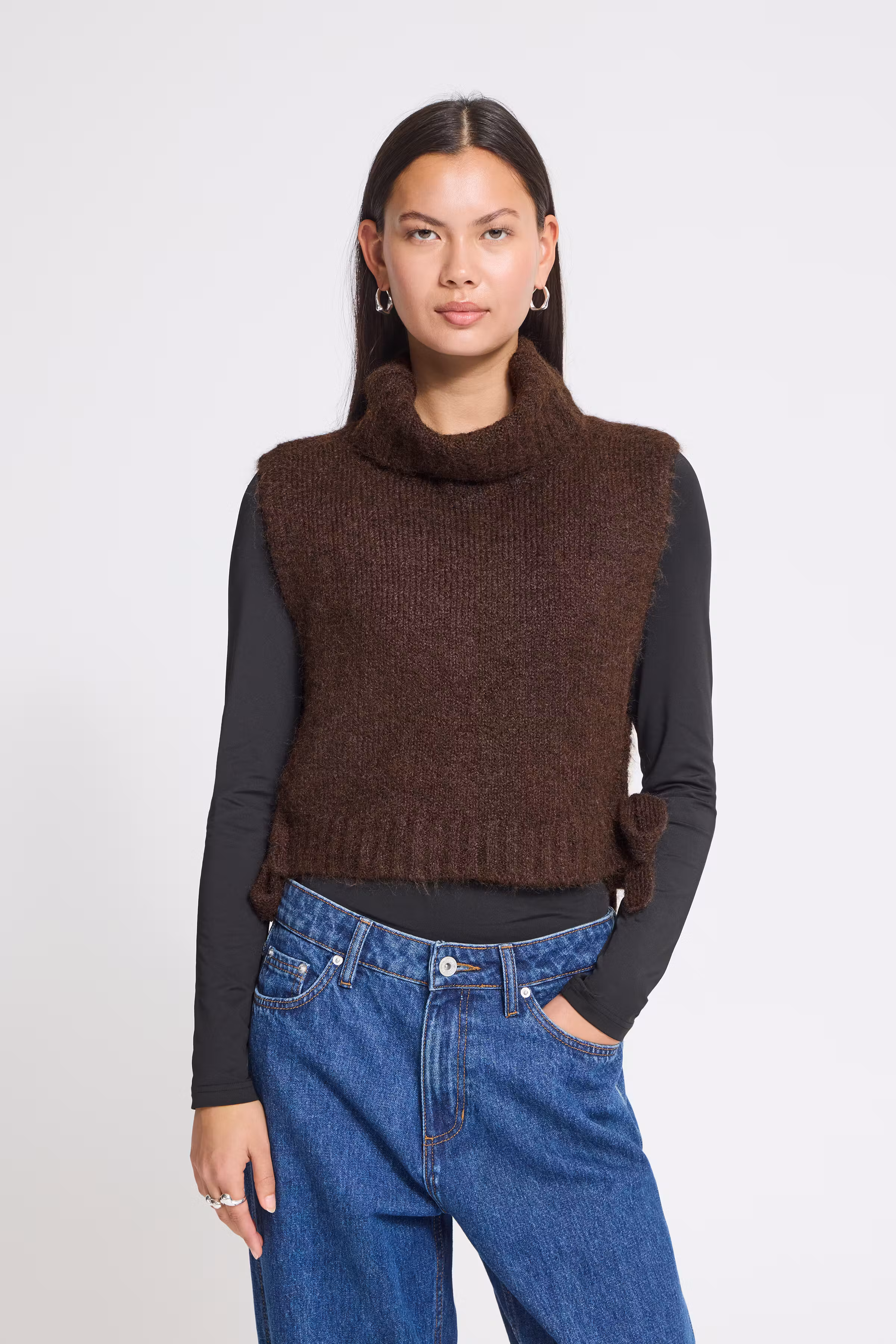 IANALA Poncho LOOKBOOK FRONT 20126885-191331