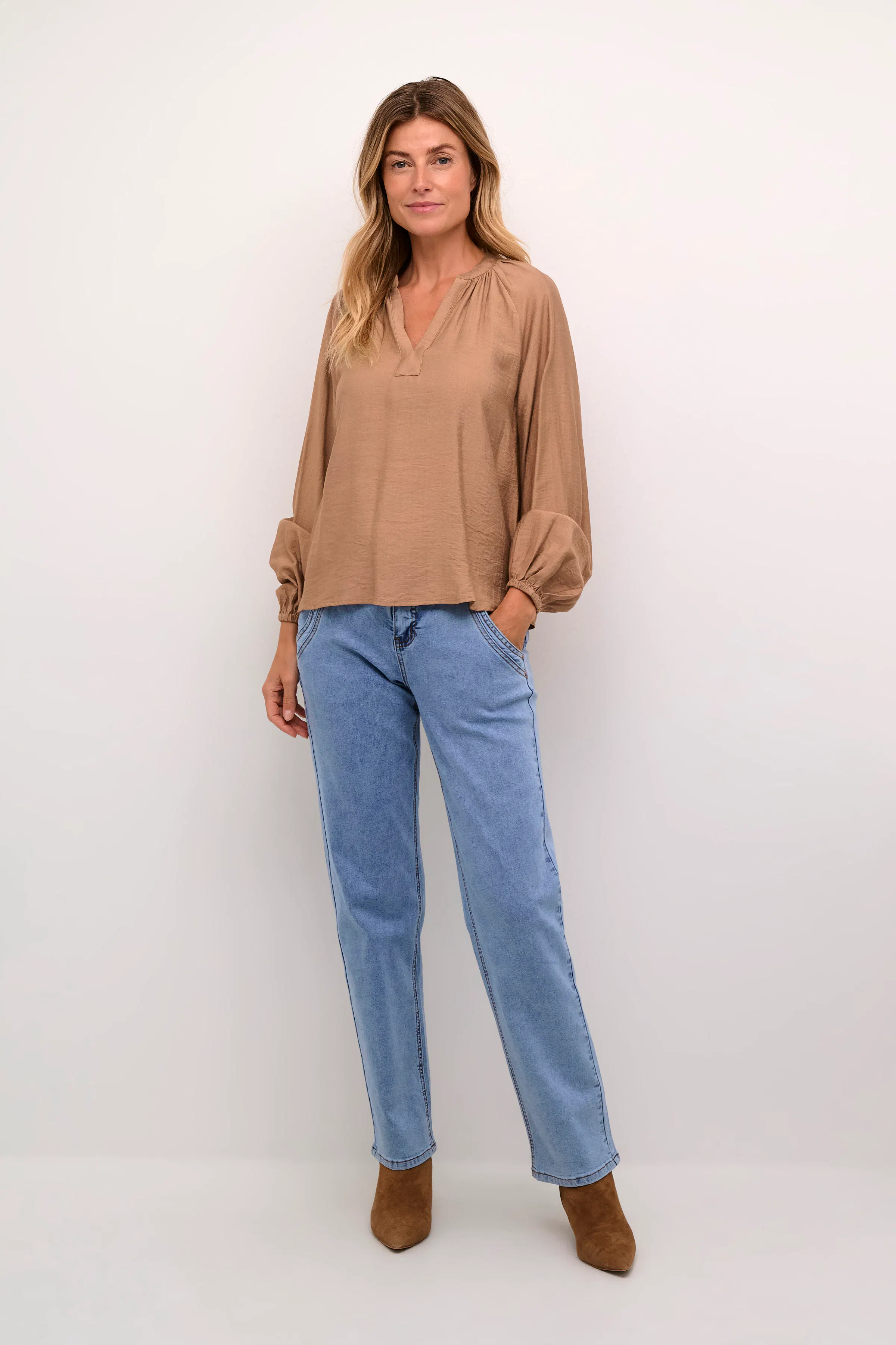 CRMila Blouse LOOKBOOK FRONT 10613153-171324