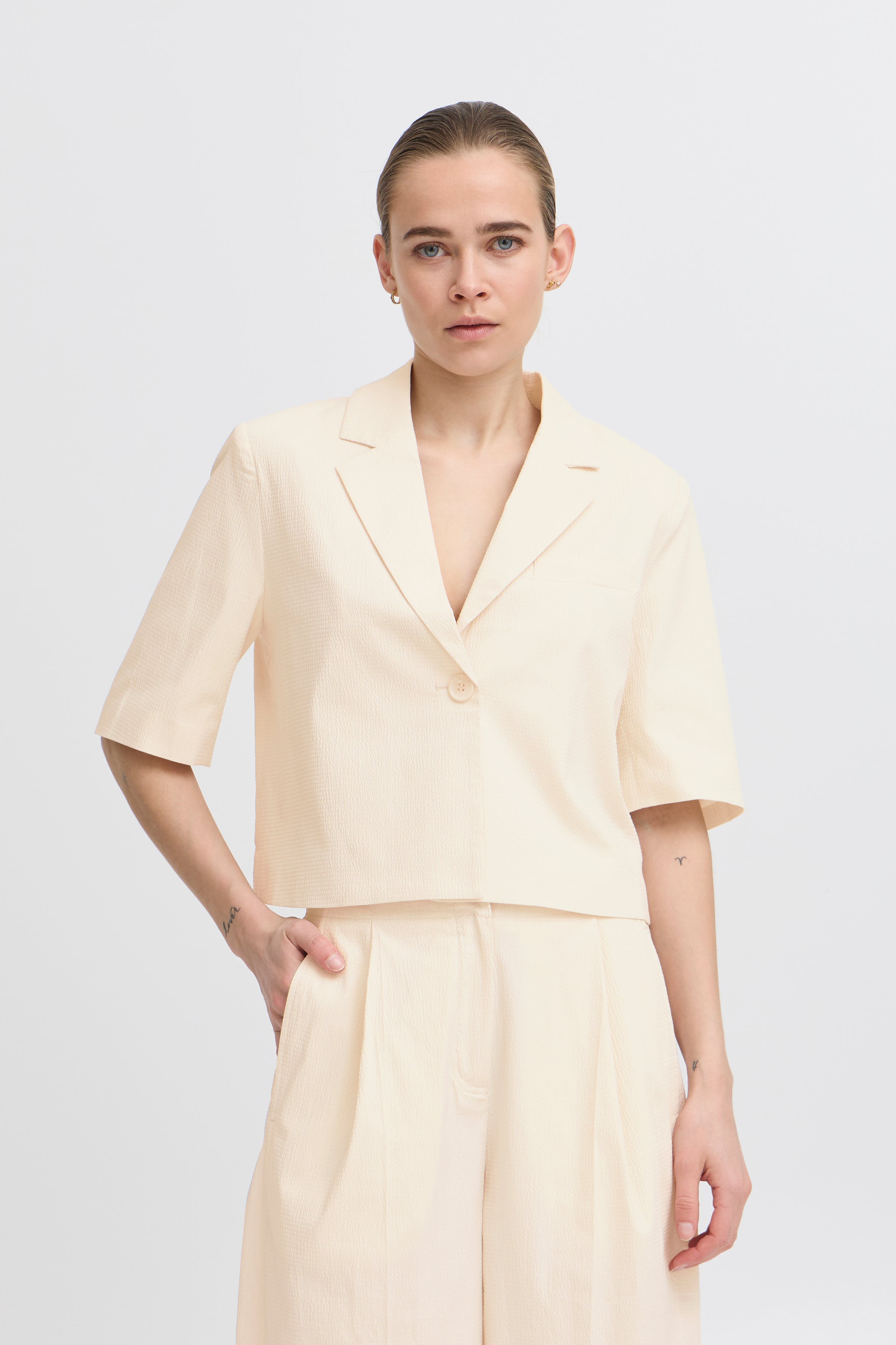 IHWALLIS Blazer LOOKBOOK FRONT 20123285-130905