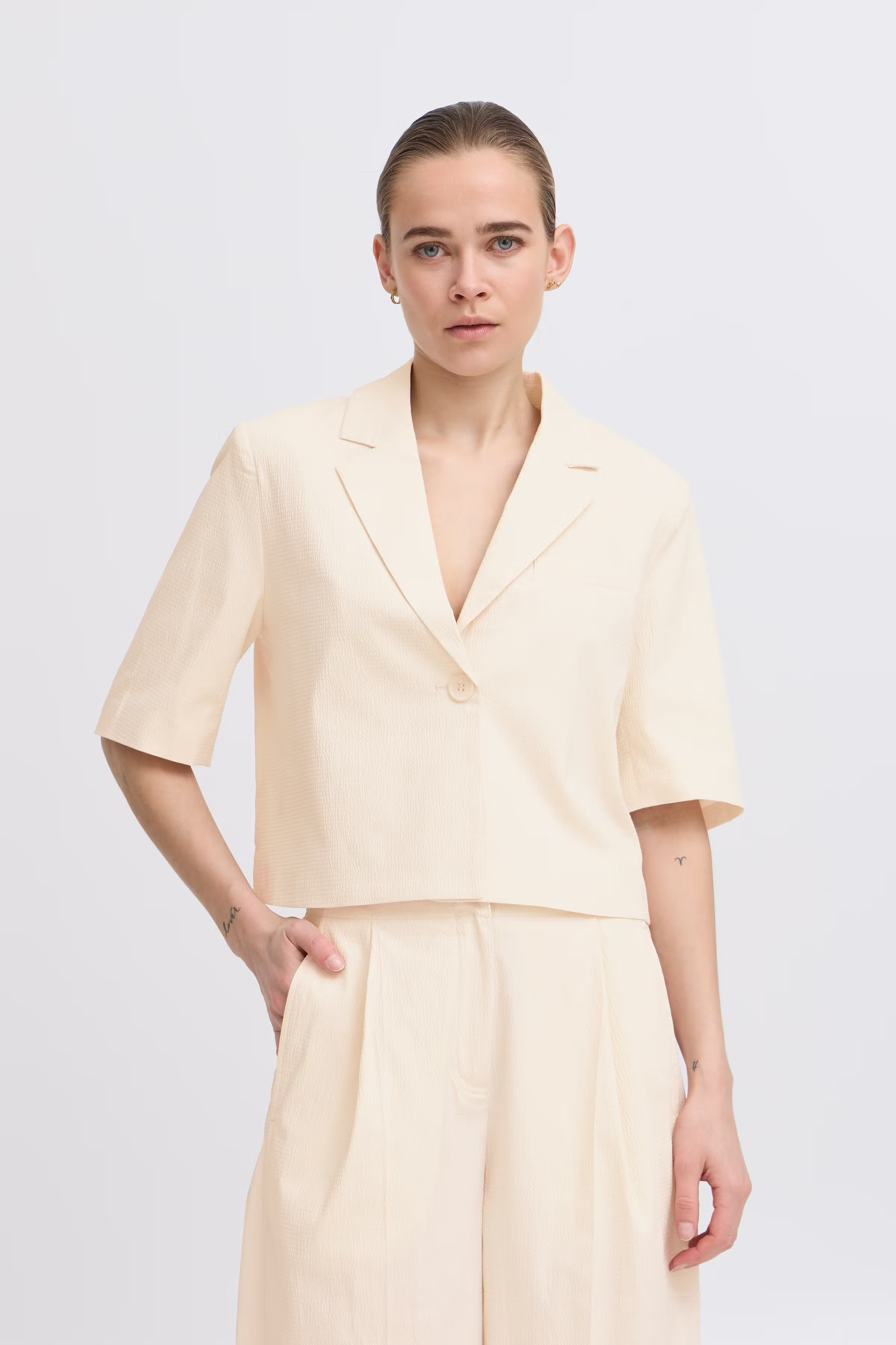 IHWALLIS Blazer LOOKBOOK FRONT 20123285-130905