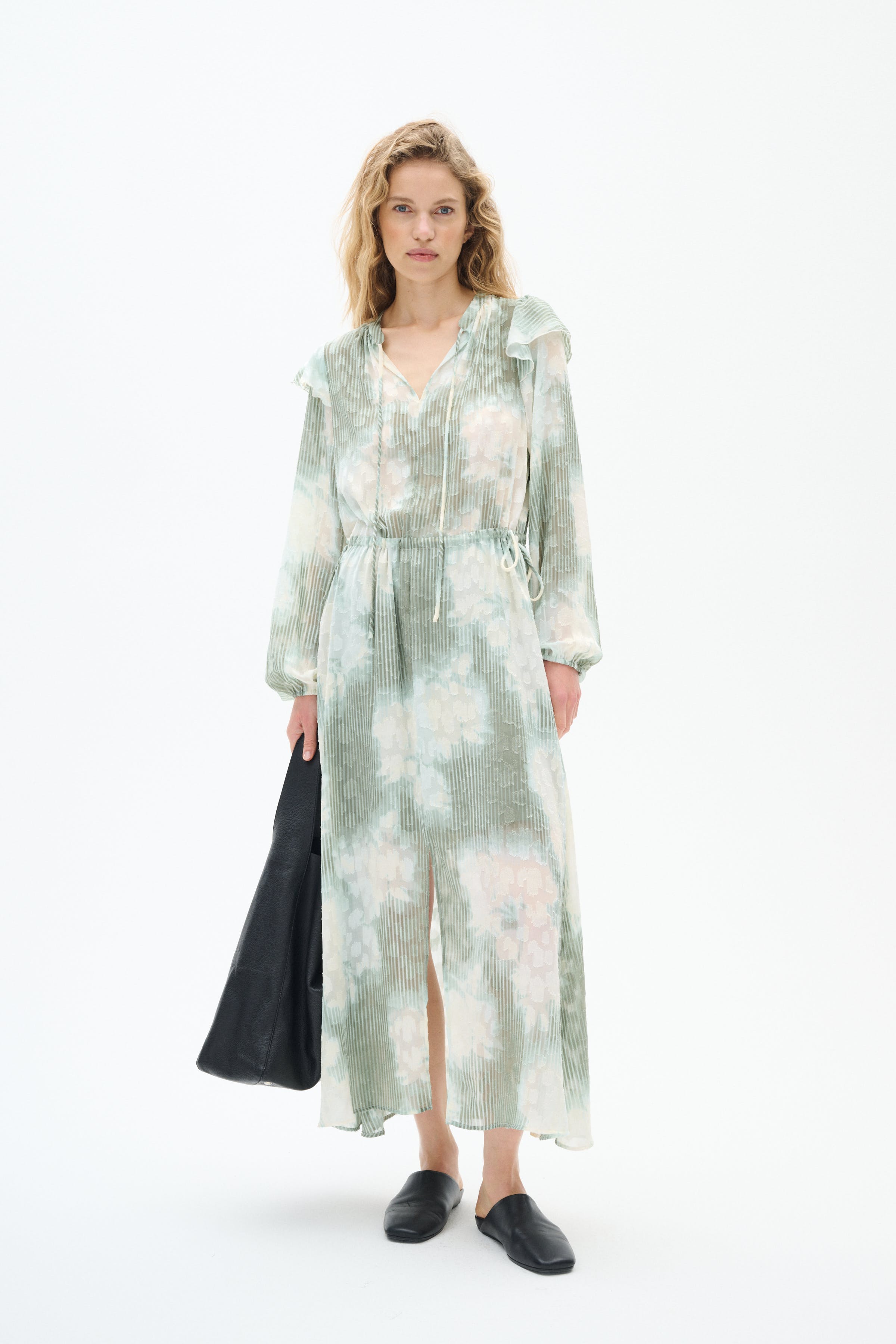 CielleIW Jurk LOOKBOOK FRONT 30110493-303574